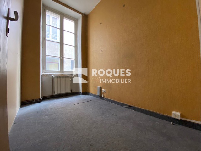 A VENDRE BUREAUX OU INVESTISSEMENT EN CENTRE VILLE- 265 M2 — photo 5