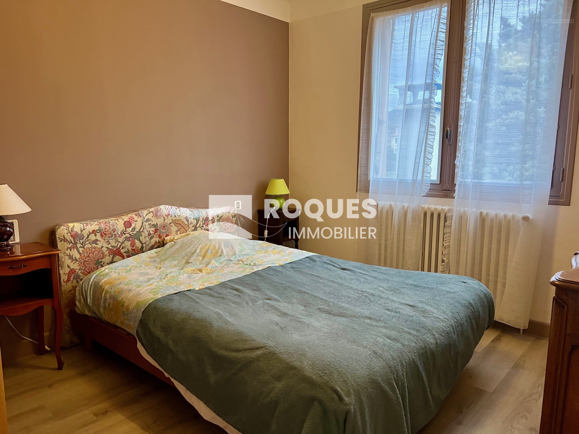 A vendre à Millau une maison T8 avec garage piscine pool house et jardin — photo 11