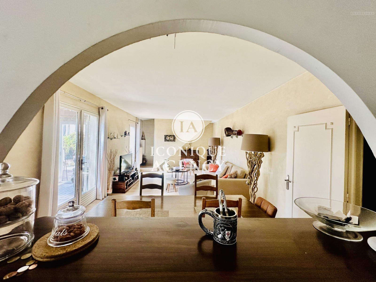 À VENDRE  EN EXCLU  MAISON INDIVIDUELLE À MOUGINS   À RAFRAÎCHIR — photo 17