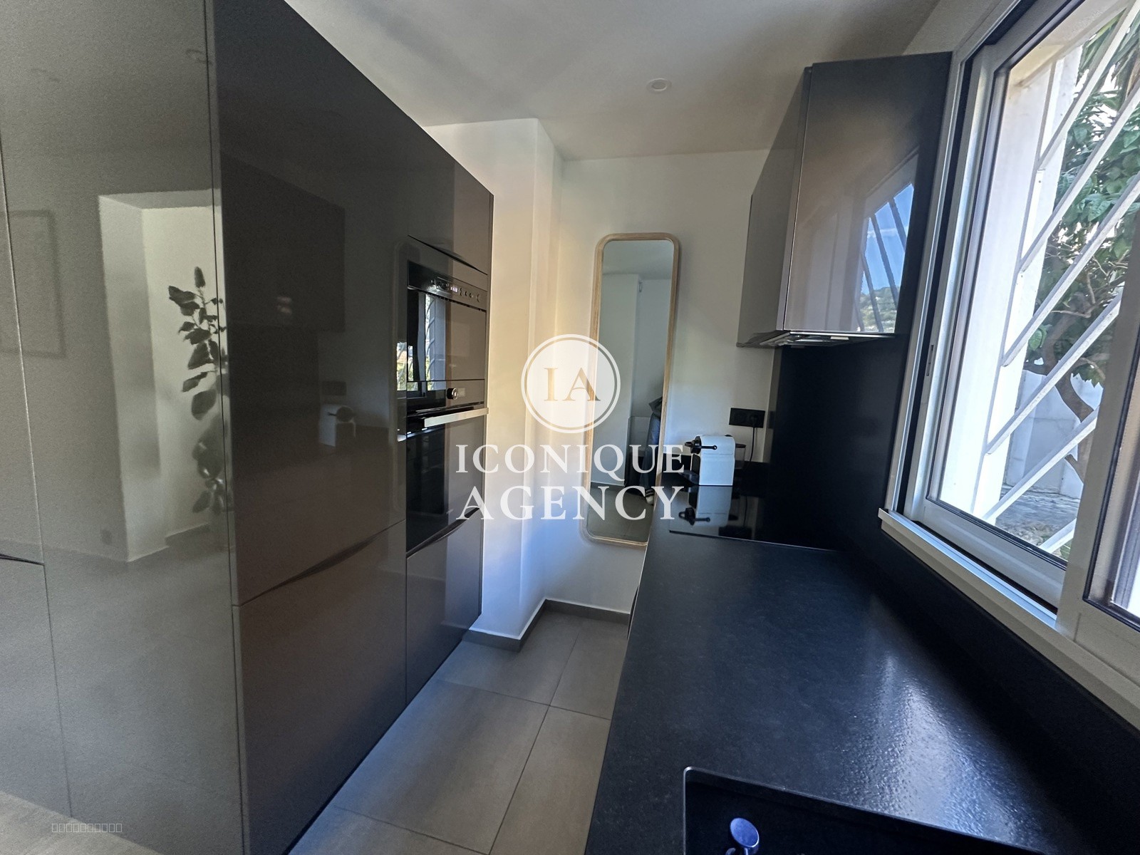 À vendre   2 pièces de 50 m2 en angle avec jardin privatif de 93m2   Le Cannet Centre — photo 8