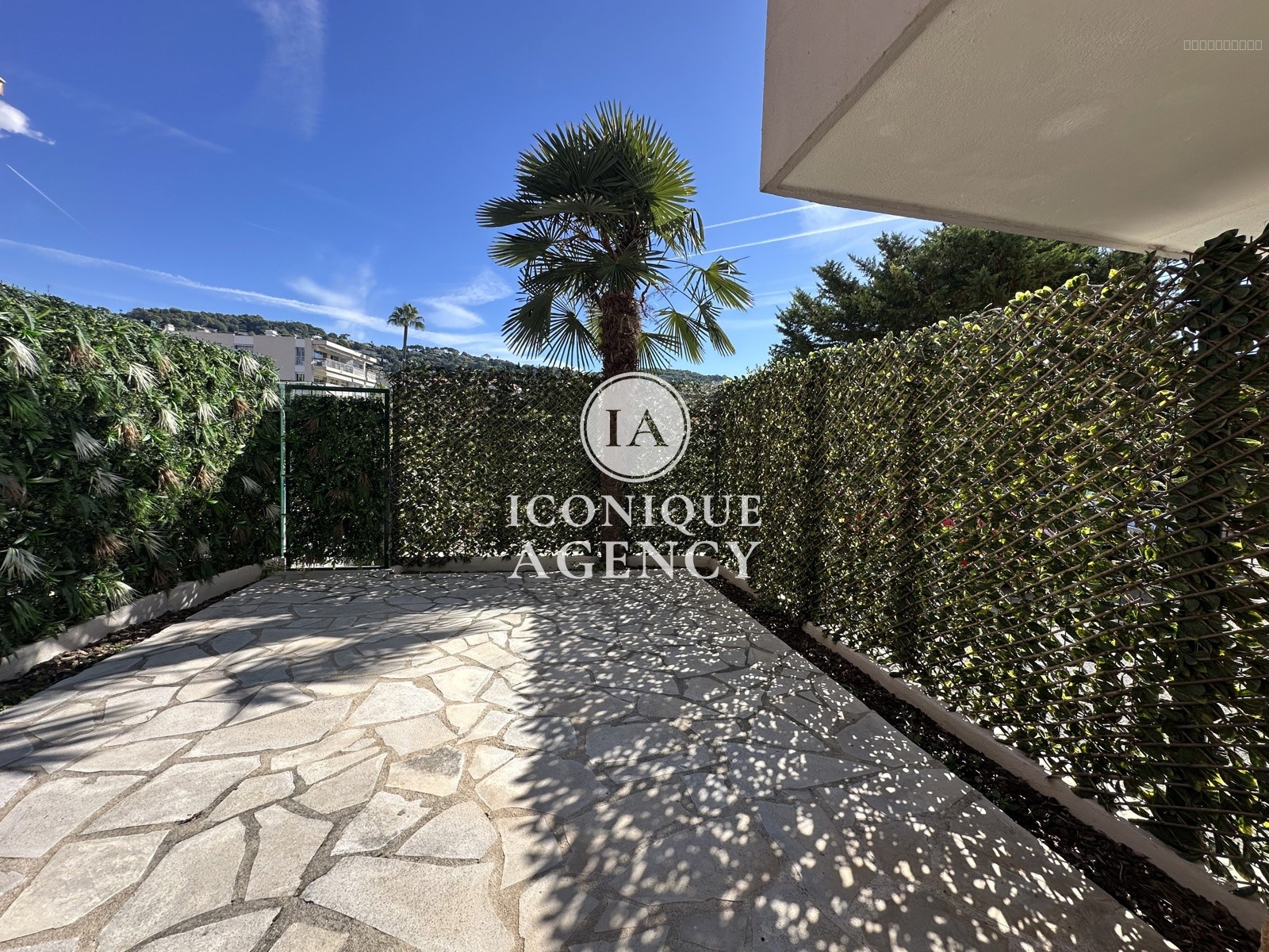 À vendre   2 pièces de 50 m2 en angle avec jardin privatif de 93m2   Le Cannet Centre — photo 5