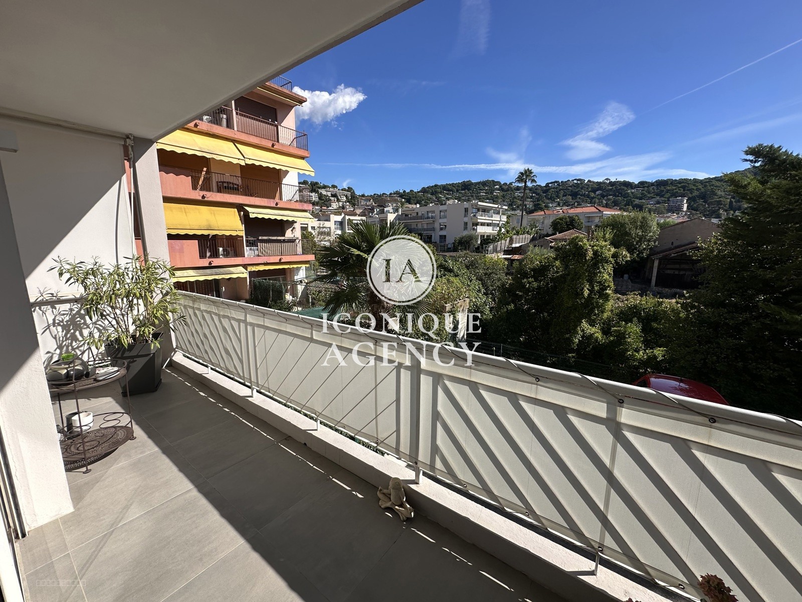 À vendre   2 pièces de 50 m2 en angle avec jardin privatif de 93m2   Le Cannet Centre — photo 6