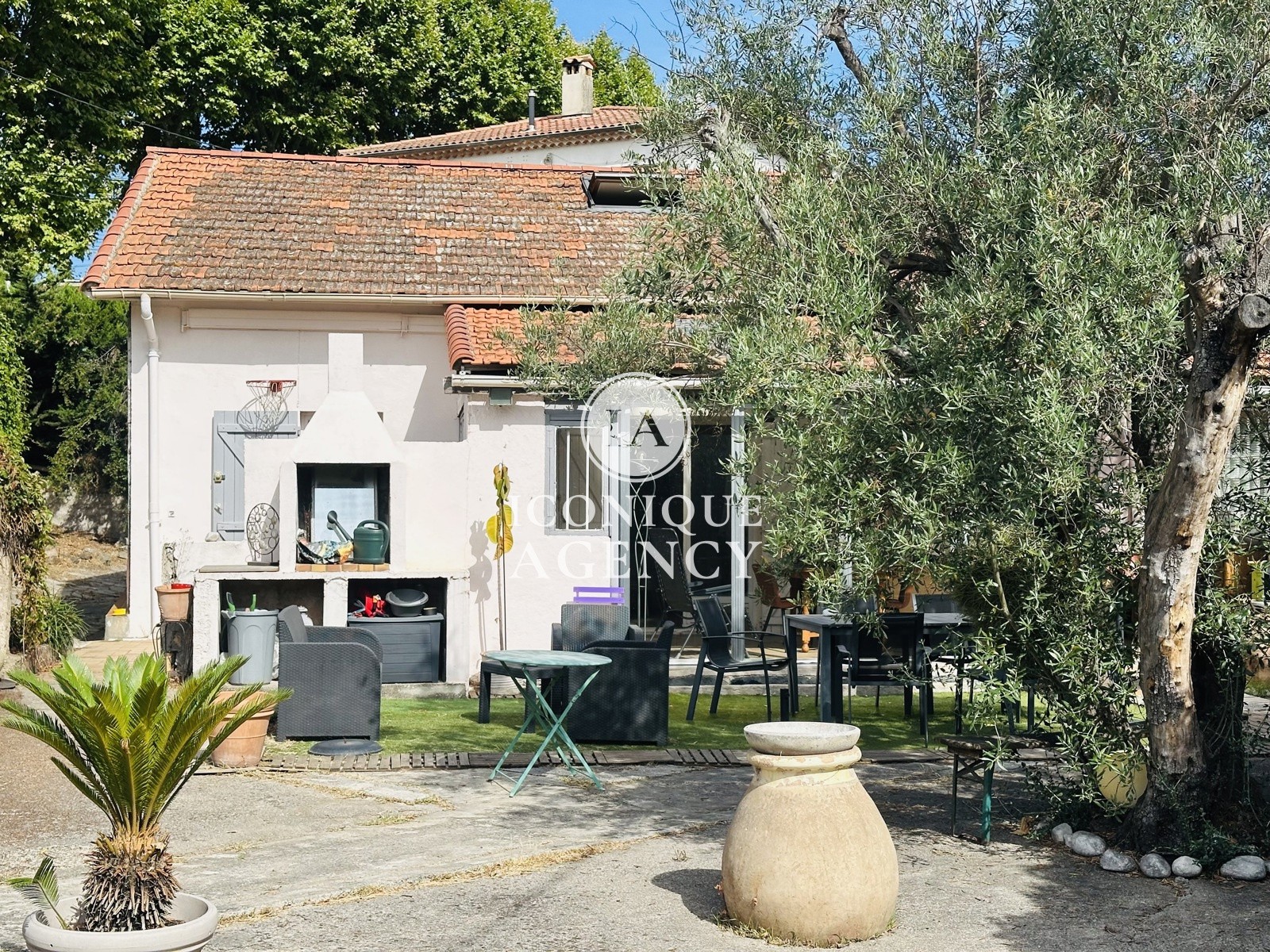 À VENDRE  EN EXCLU  MAISON INDIVIDUELLE À MOUGINS   À RAFRAÎCHIR — photo 7