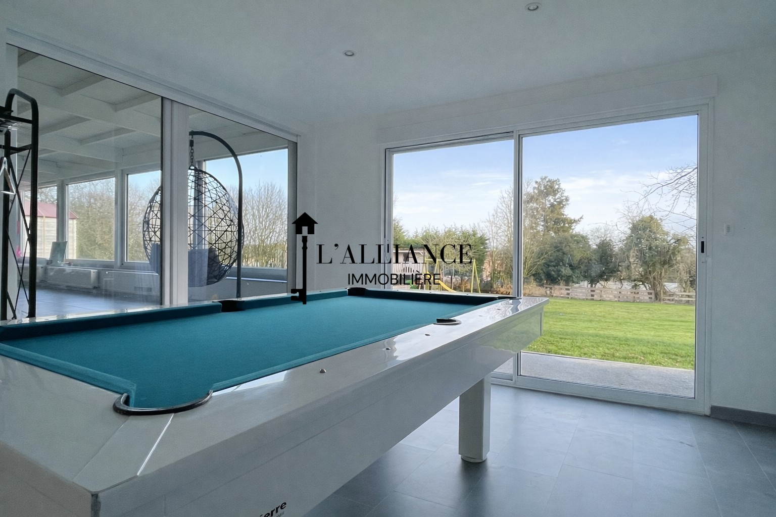 Belle maison de plain-pied de 170 m2   5 chambres   Grand jardin et dépendances   Proche commodités — photo 9
