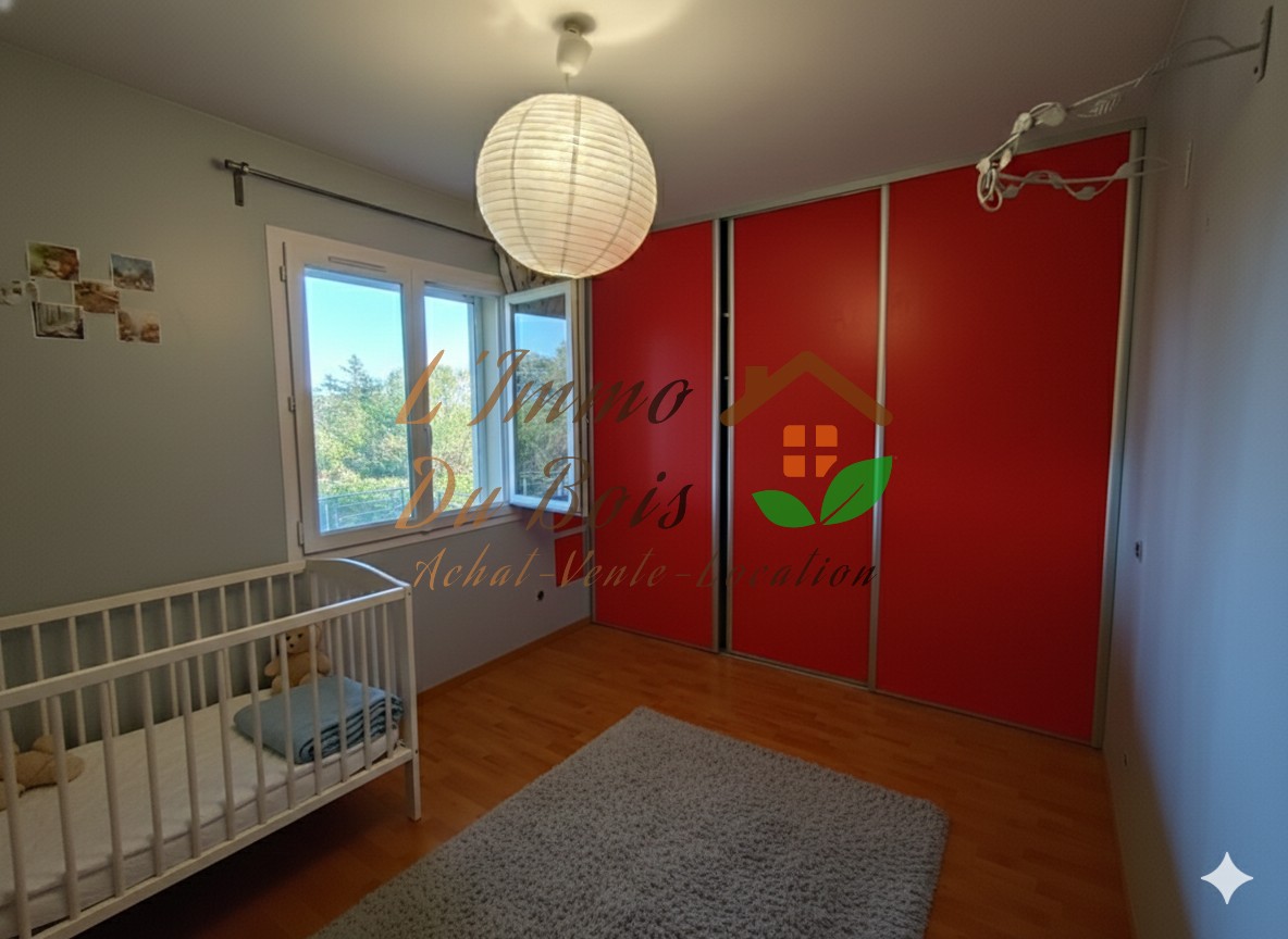 Maison avec jardin, piscine et sous-sol complet — photo 11