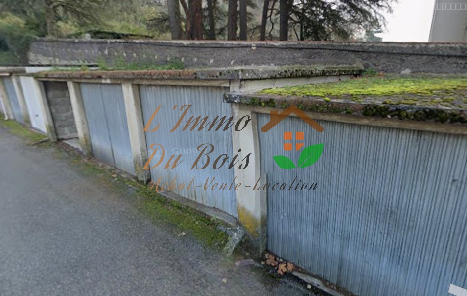 Garage à vendre à St vallier, 1 400 m² – photo 1 sur 2