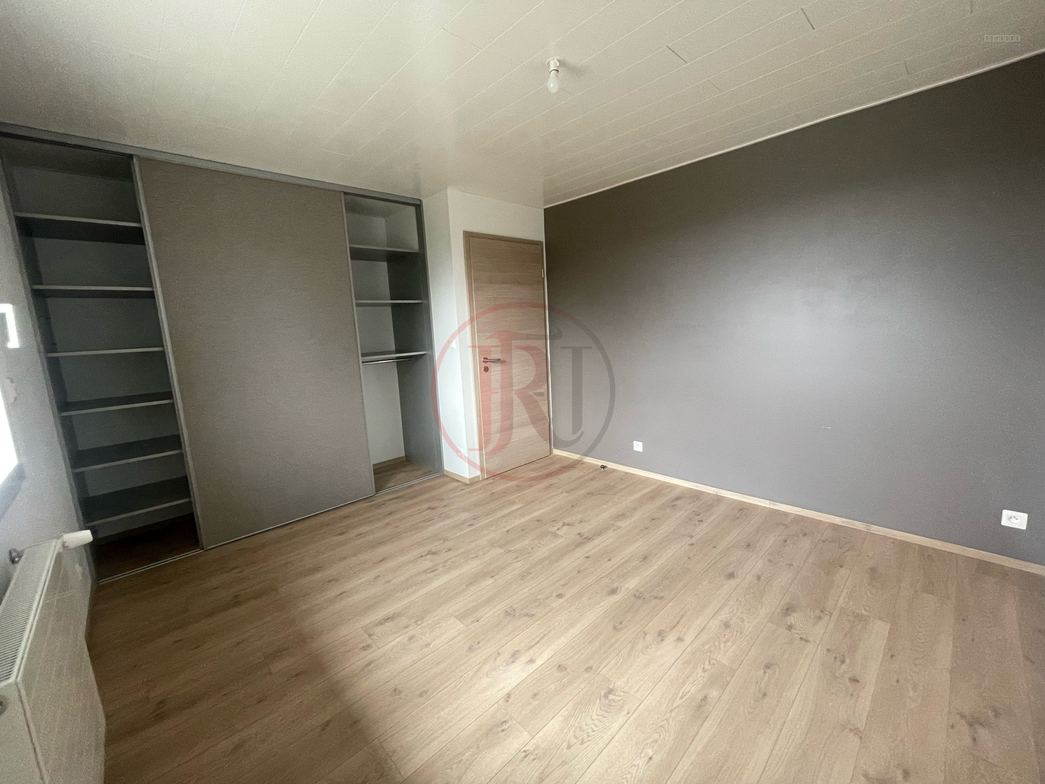 Maison en duplex T5 avec grande terrasse et garage — photo 5