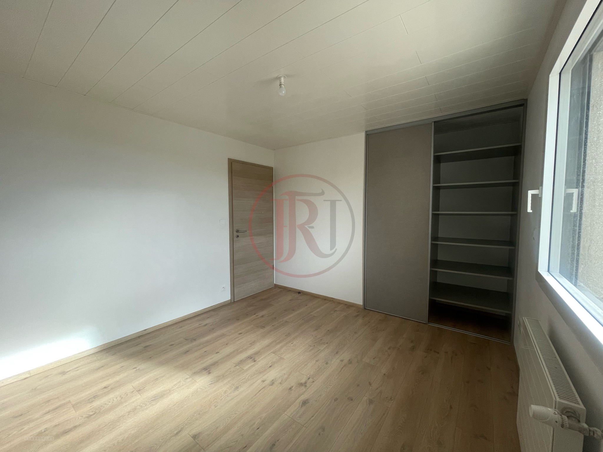 Maison en duplex T5 avec grande terrasse et garage — photo 4