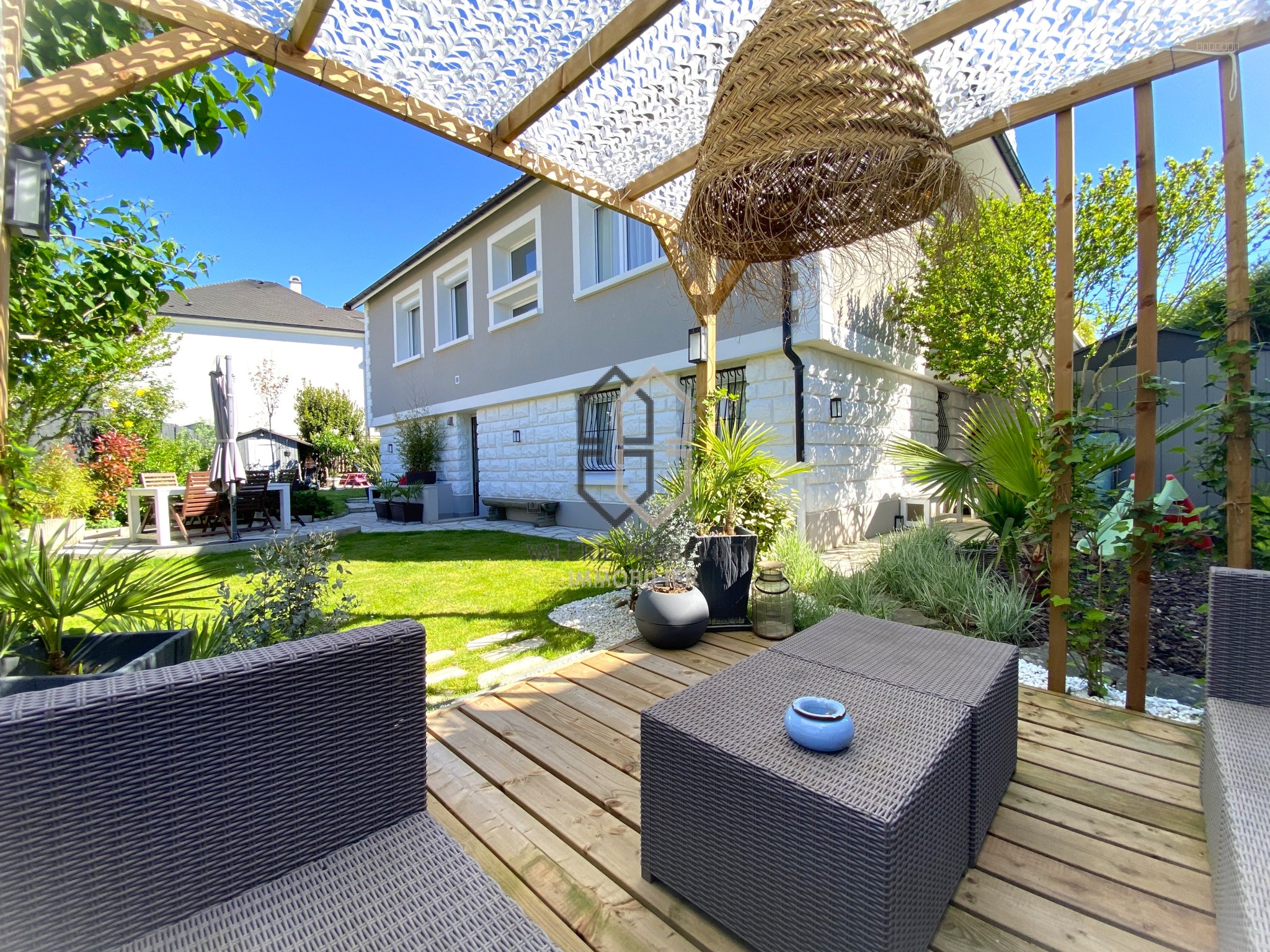 Maison à vendre à Ormesson sur marne, 22 m², 6 pièces – photo 1 sur 10