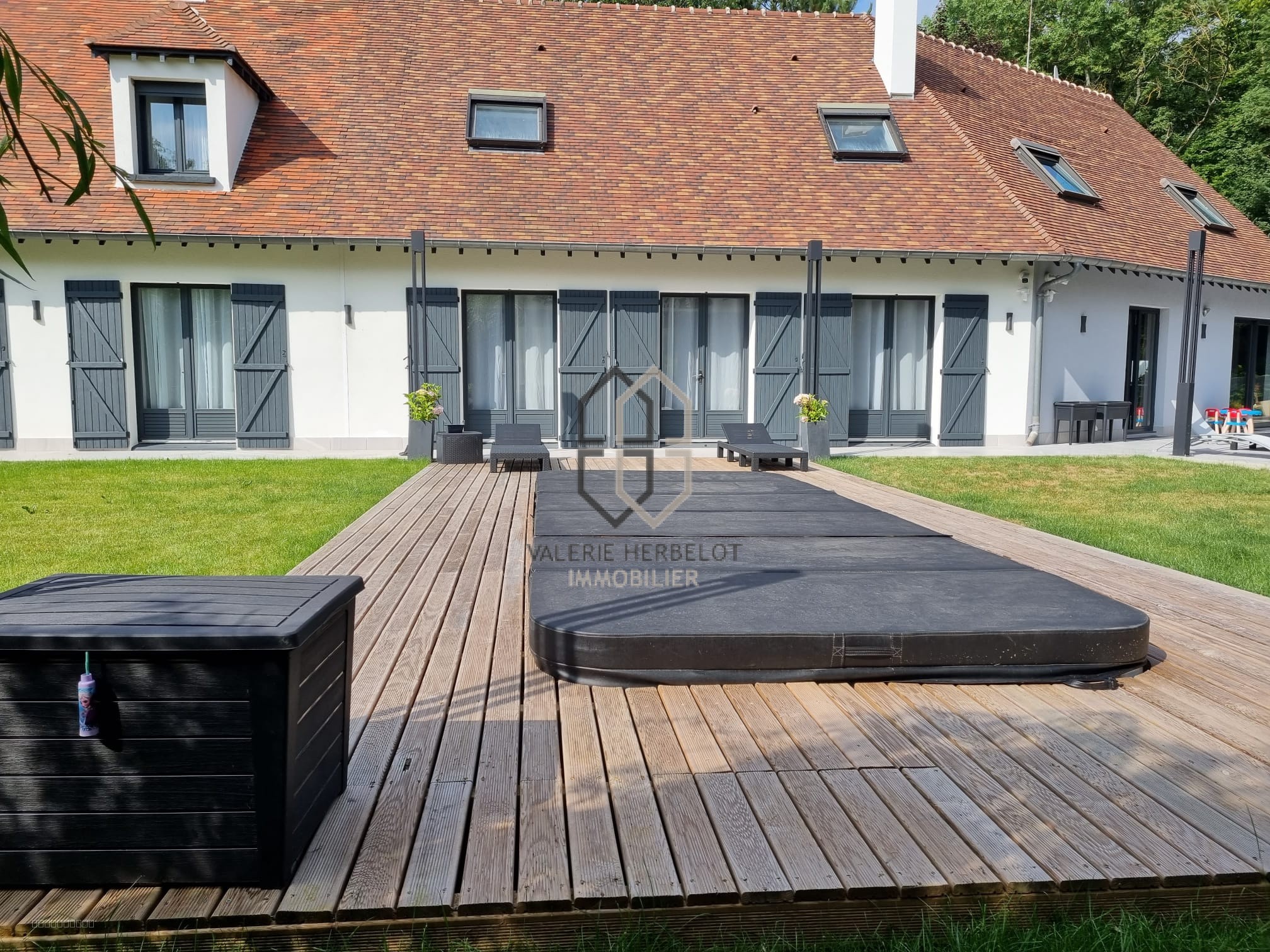 Maison à vendre à Lesigny, 27 m², 11 pièces – photo 2 sur 20