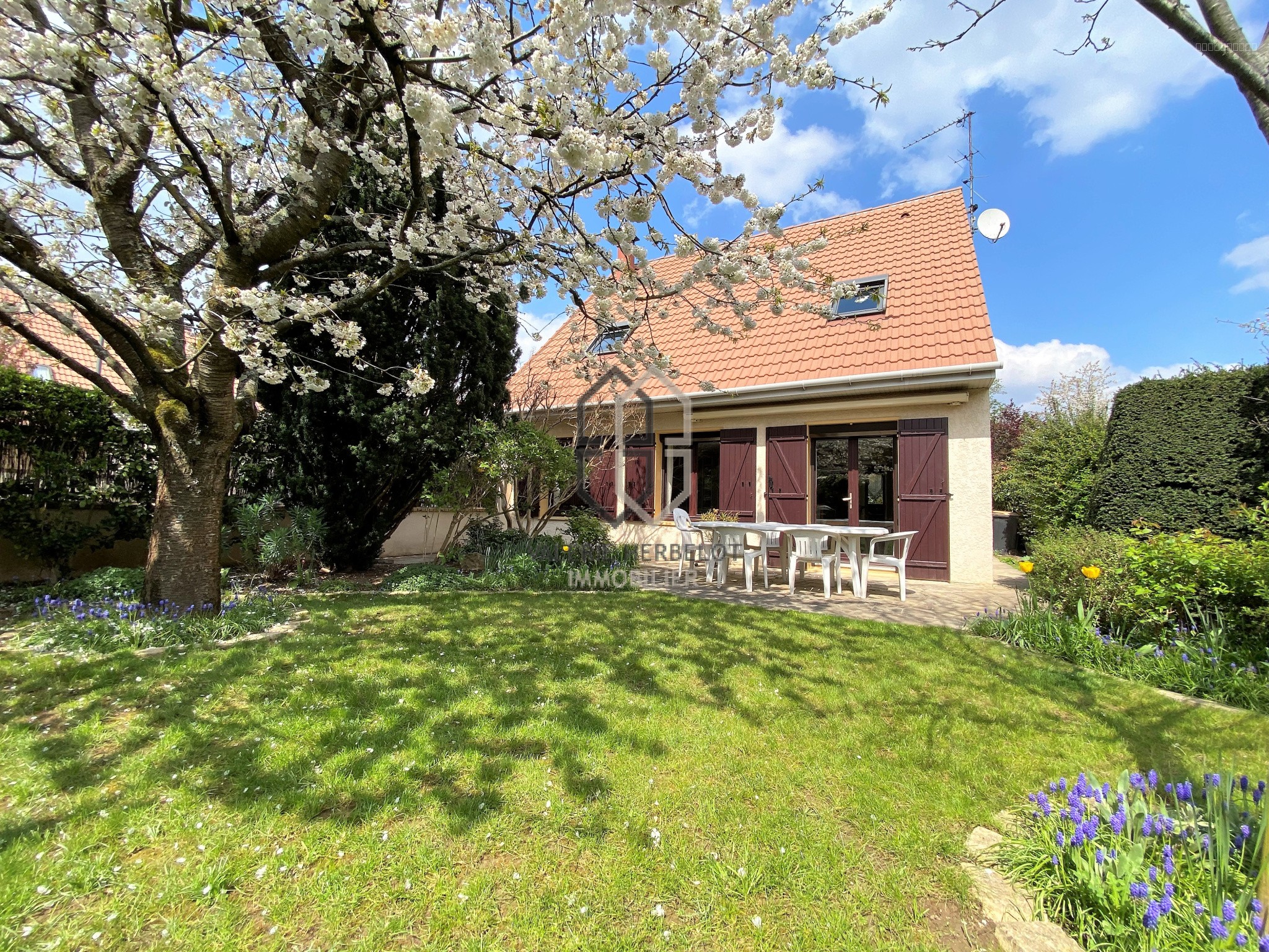 Maison à vendre à Chennevieres sur marne, 835 m², 5 pièces – photo 1 sur 13