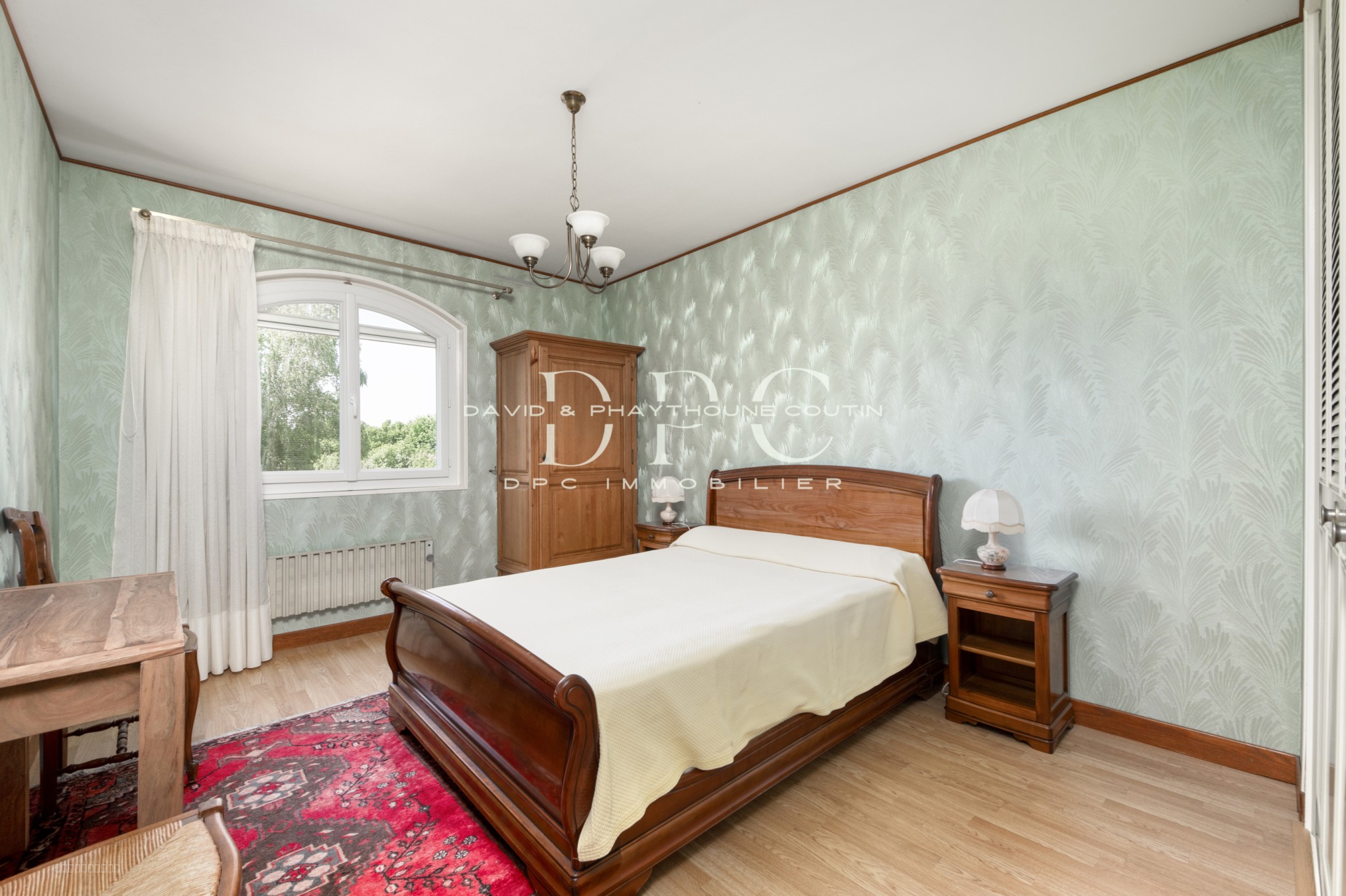VILLA T9 - PISCINE - DEPENDANCES / POOL-HOUSE - DOUBLE GARAGE - GRAND JARDIN - DPE CLASSE C — photo 10
