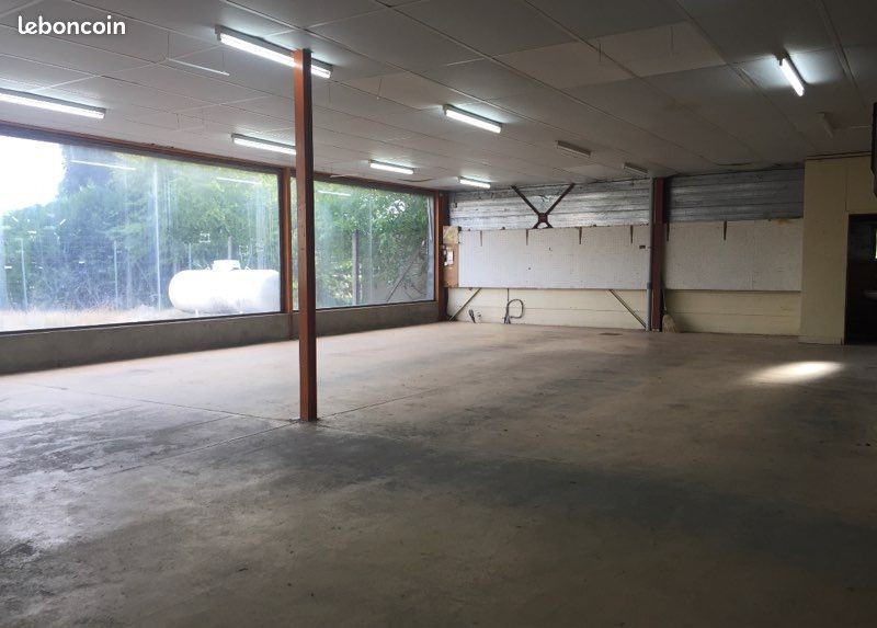 Entrepôt à louer à Chateau chinon (ville), 100 m² – photo 2 sur 2
