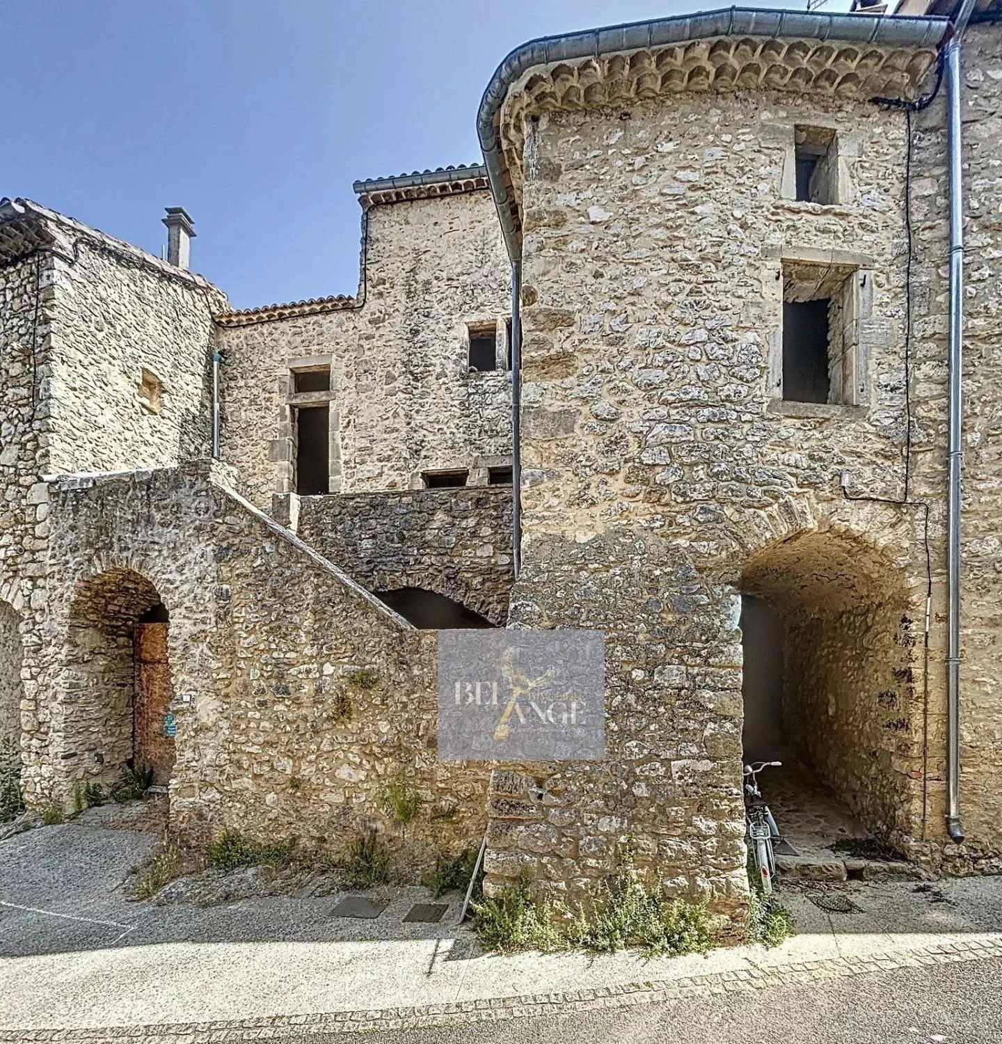 Maison à vendre à Labastide de virac, 19,21 m², 7 pièces – photo 1 sur 20
