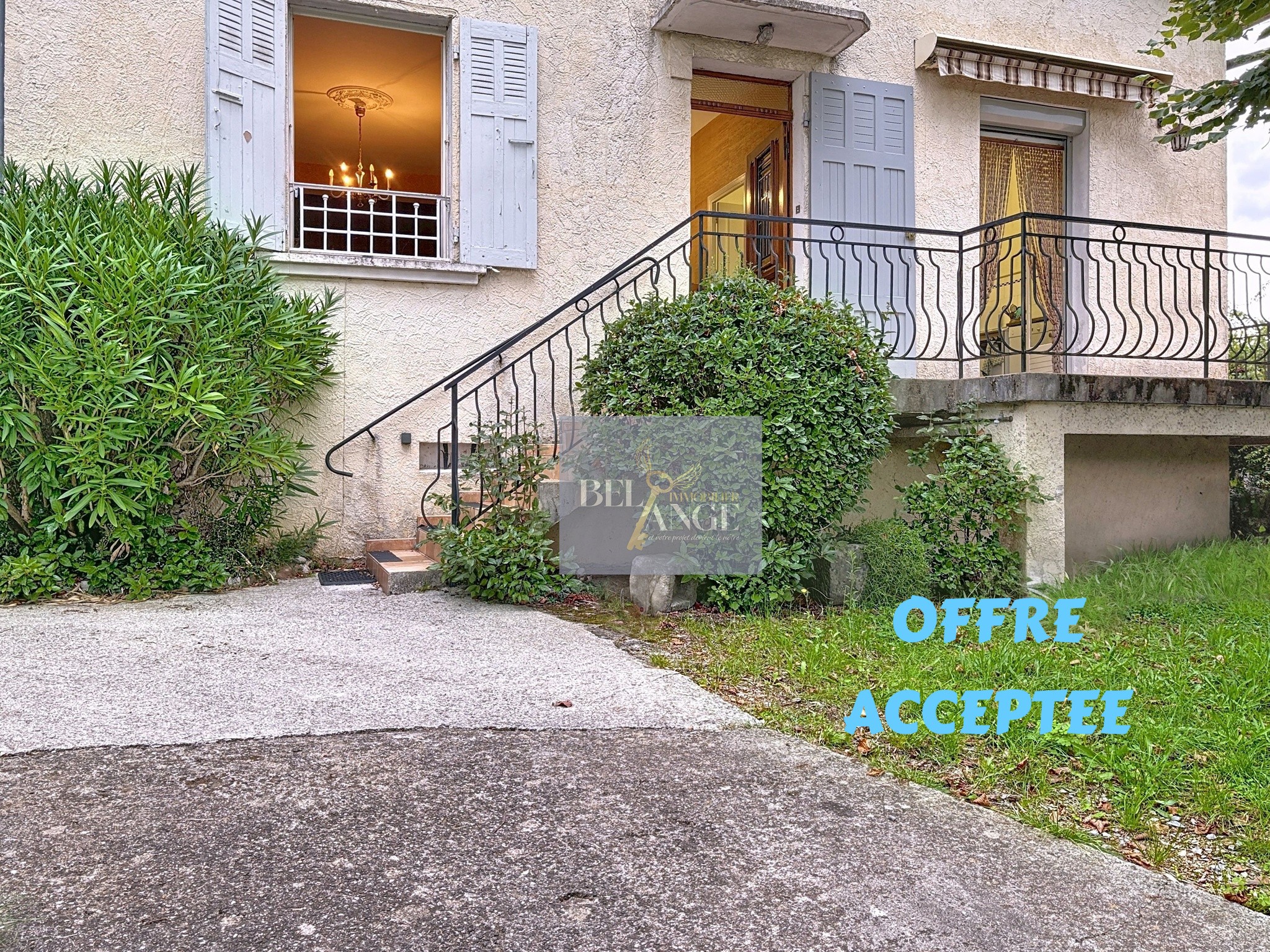 Maison à vendre à Laurac en vivarais, 980 m², 8 pièces – photo 1 sur 18