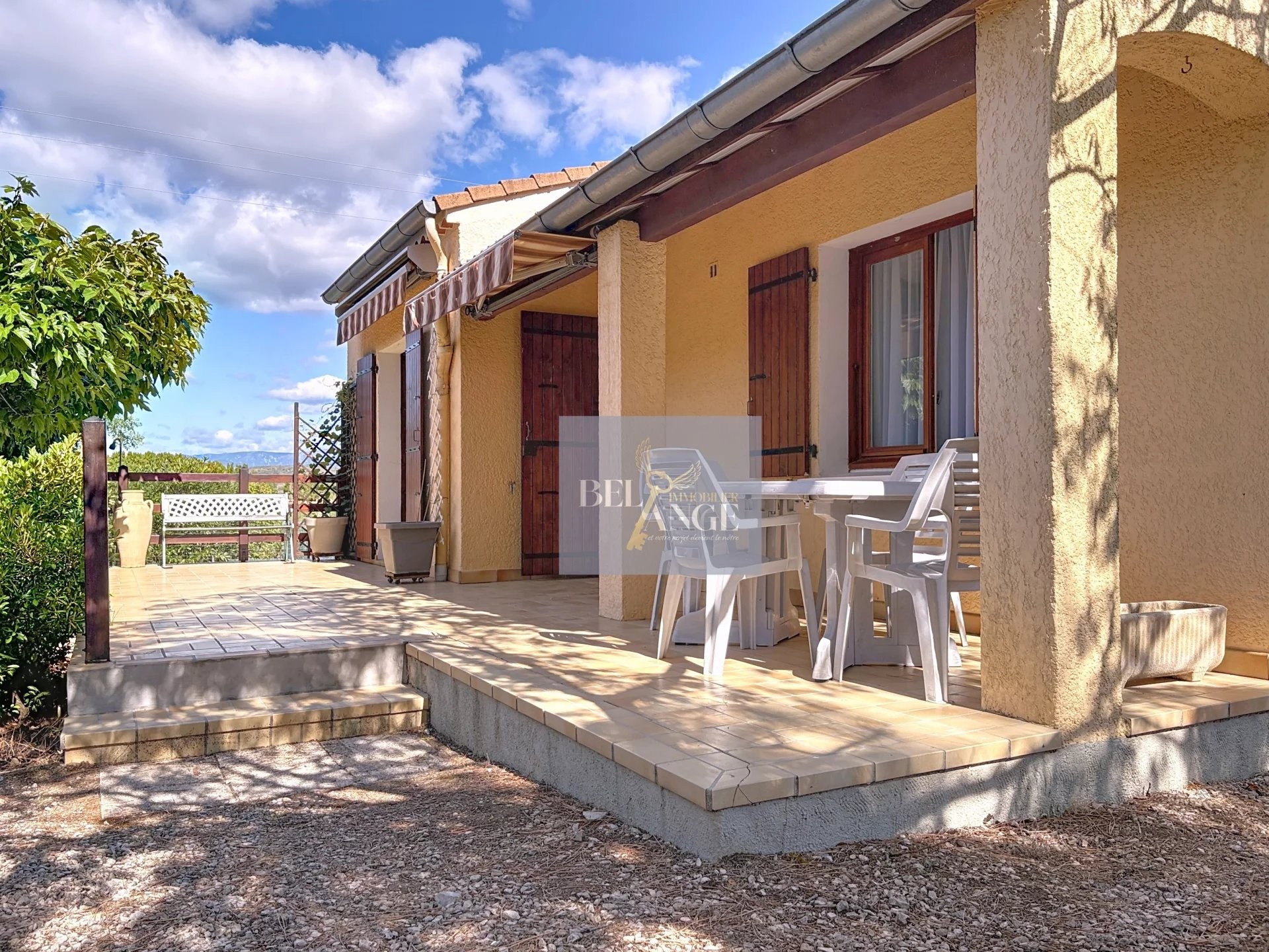 Maison à vendre à Ruoms, 24 m², 4 pièces – photo 1 sur 13