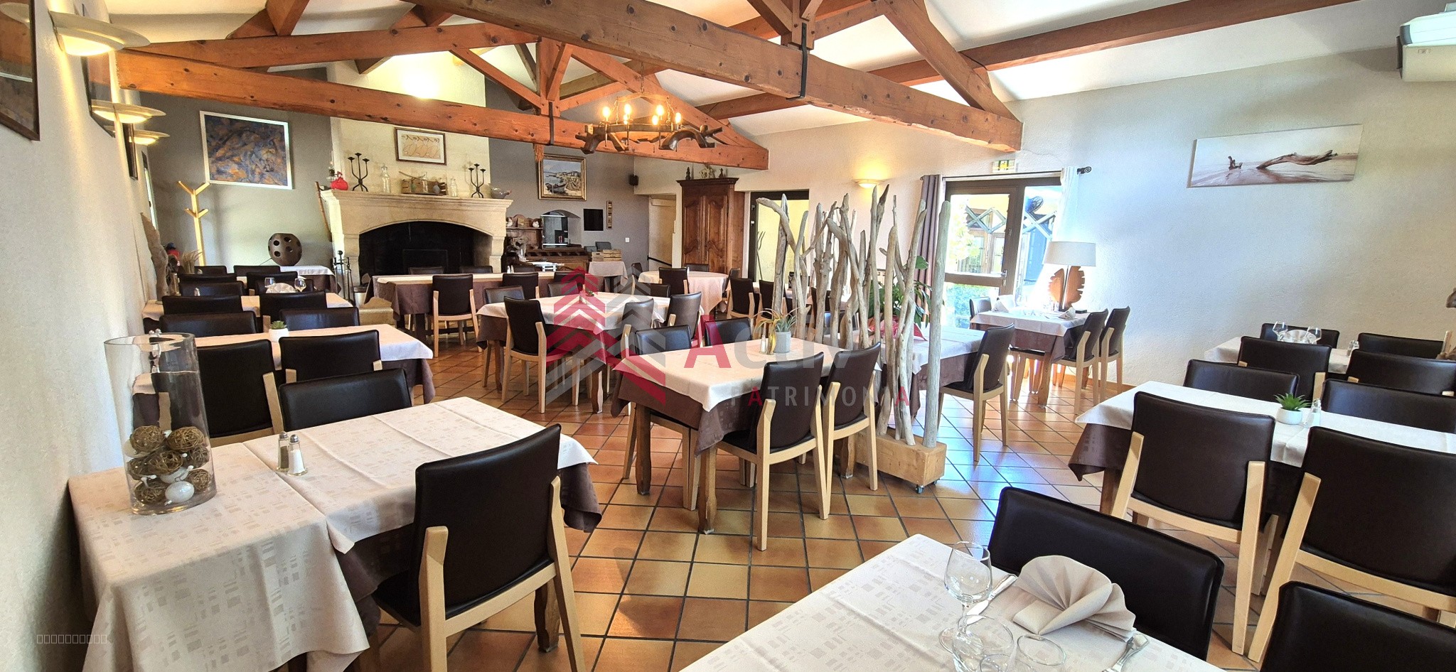 Bien immobilier à vendre à Arles, 390 m², 12 pièces – photo 2 sur 9
