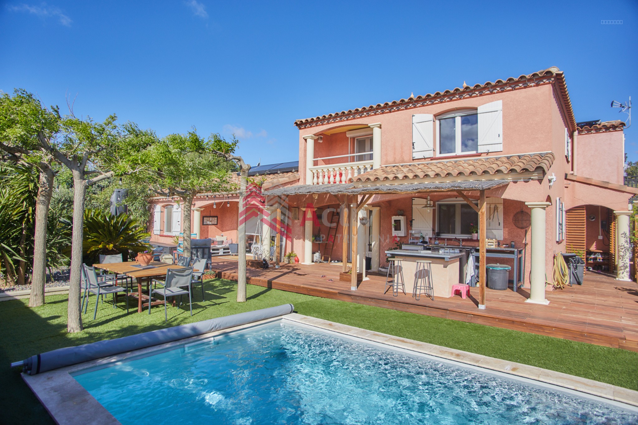 Villa à vendre à Fitou, 180 m², 8 pièces – photo 1 sur 16