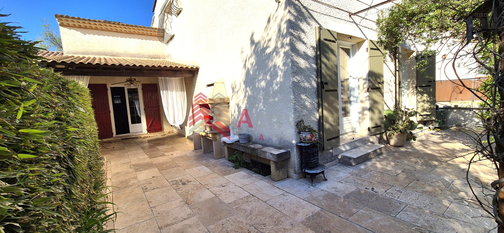 Villa à vendre à Paradou, 144 m², 6 pièces – photo 1 sur 11