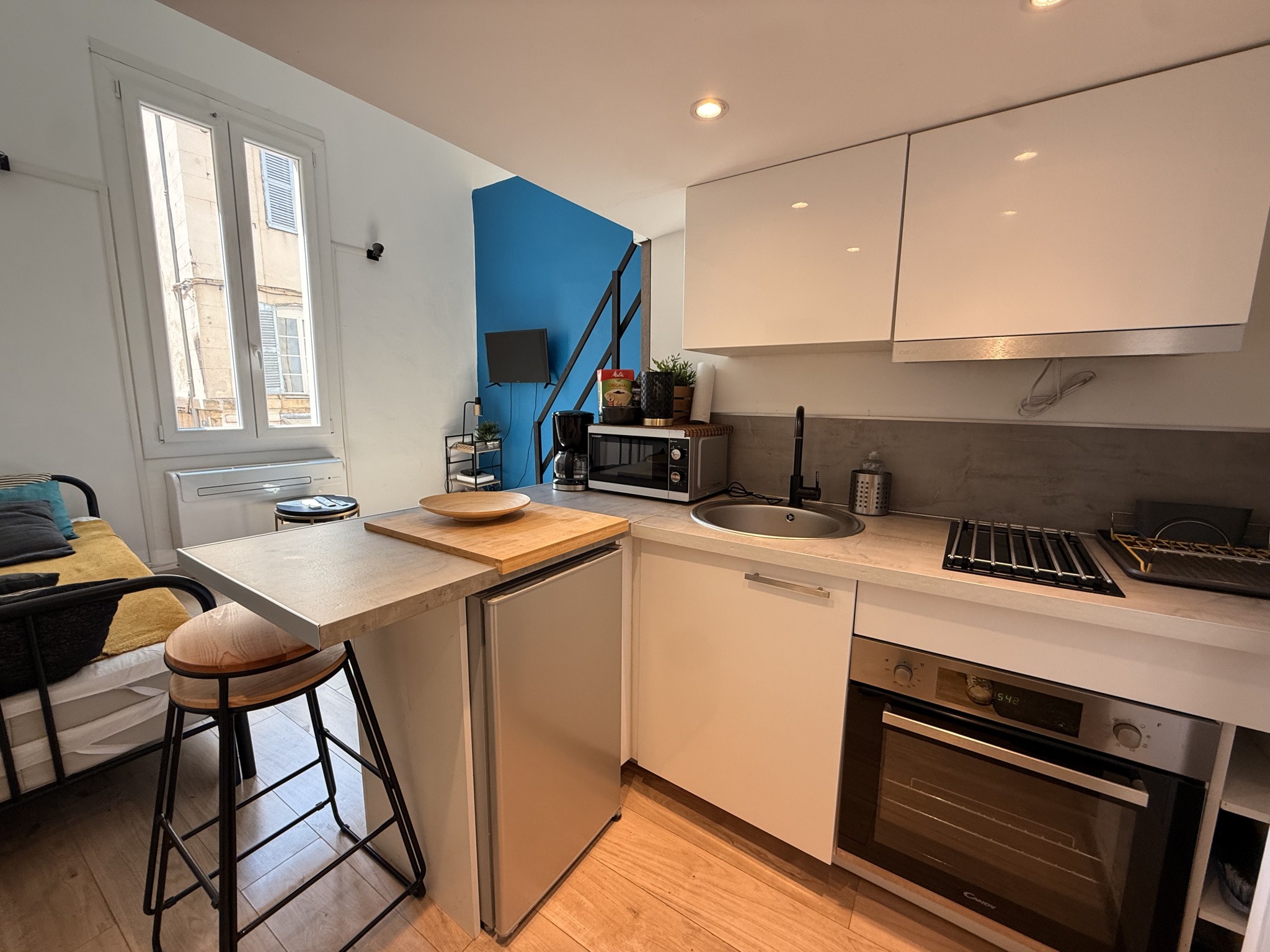 Aix en Provence, Cathédrale, Studio 17m2 meublé et rénové — photo 4