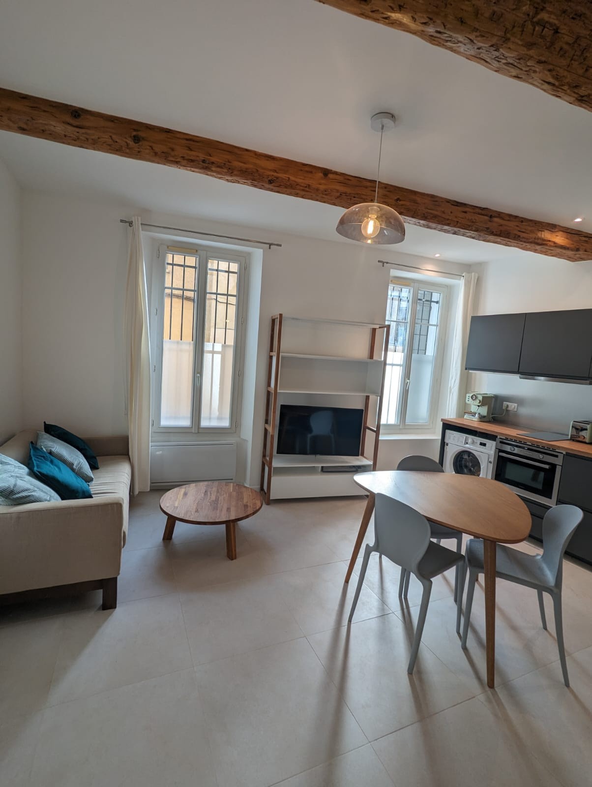 PARFAIT STUDIO DE 26 M2 RENOVE ET MEUBLE - CENTRE VILLE — photo 1