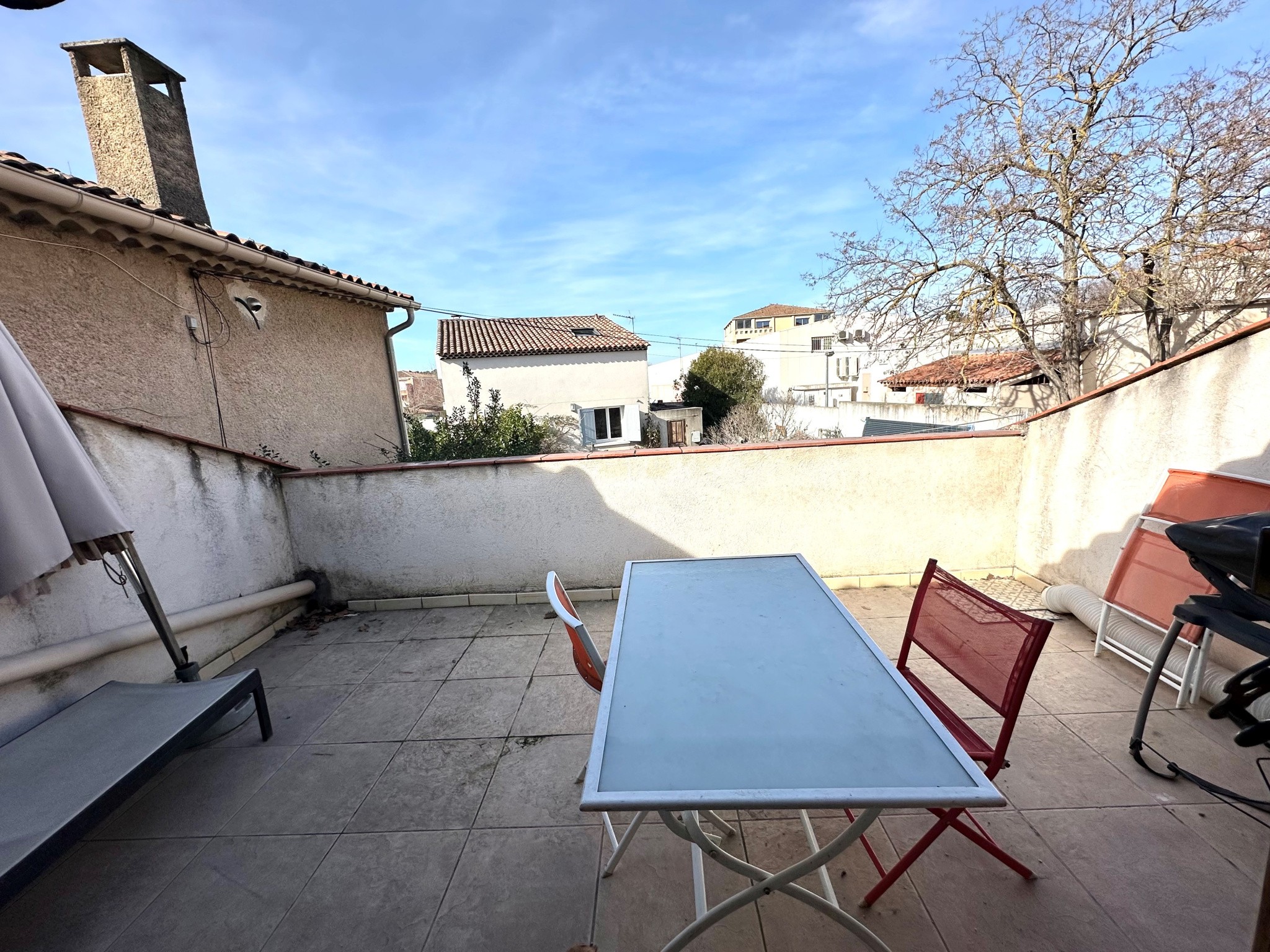 Immeuble à vendre à Luynes, 83 m² – photo 1 sur 11