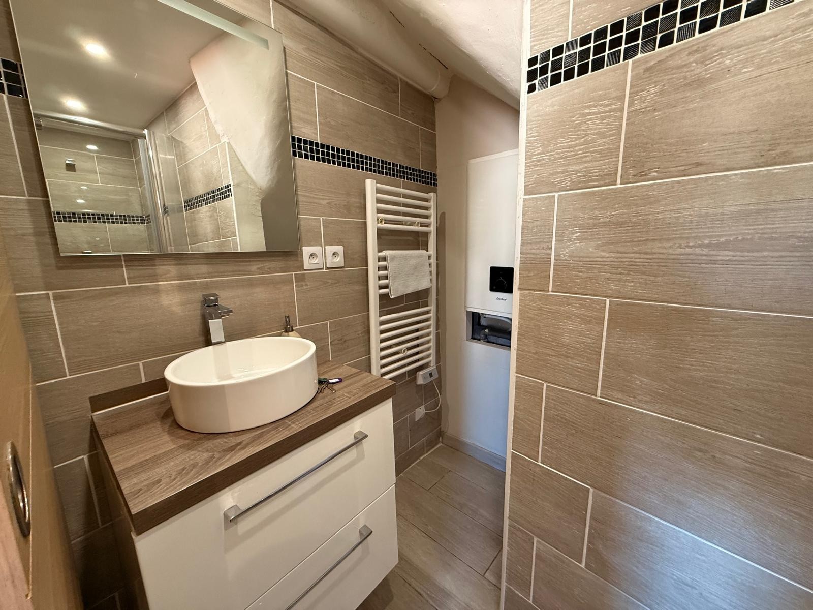 Aix en Provence, proche Pavillon Vendôme, Studio meublé et loué à vendre — photo 4