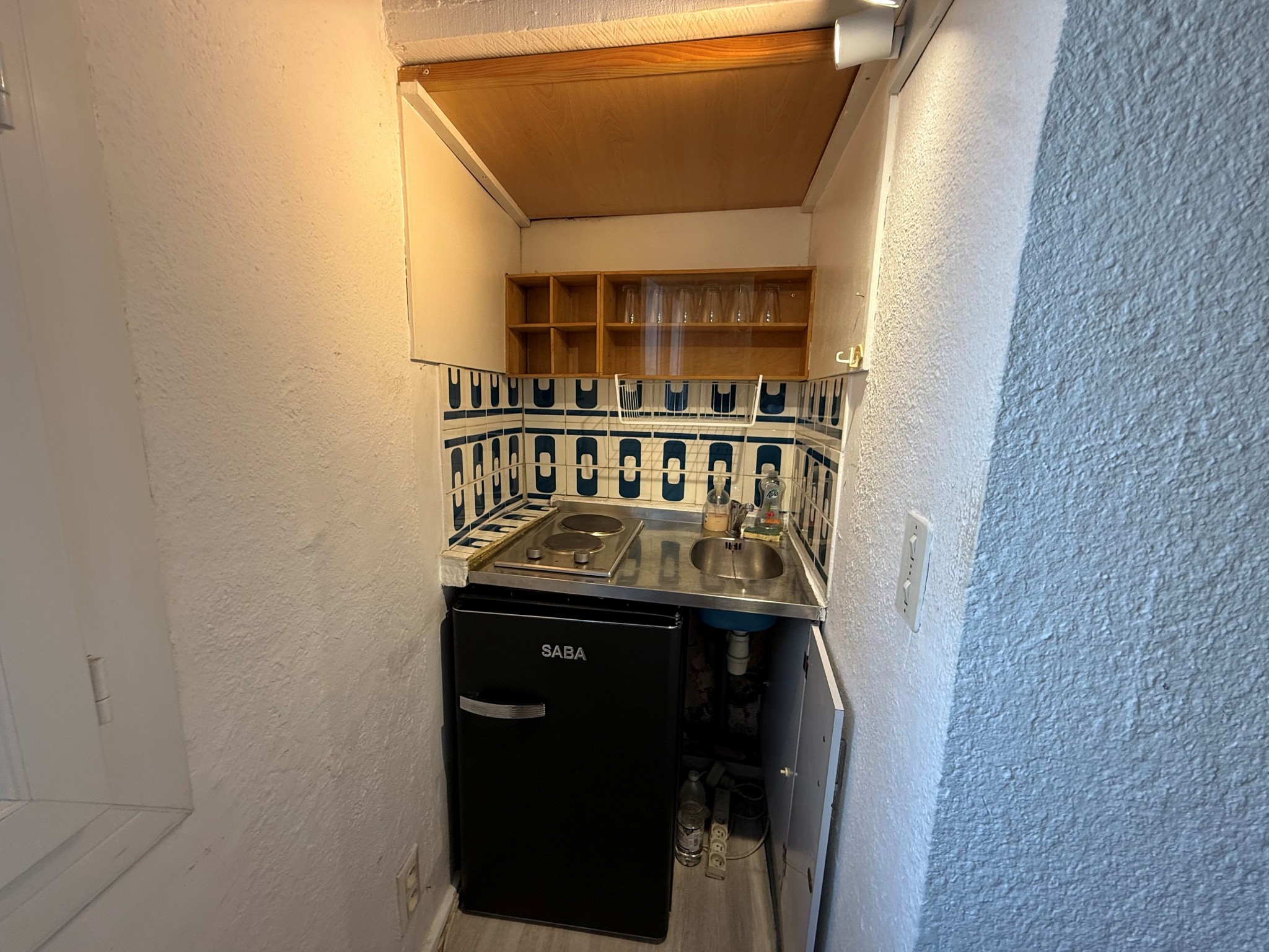STUDIO MEUBLÉ DE 14 M2 - RUE JACQUE DE LA ROQUE - HYPER CENTRE — photo 4