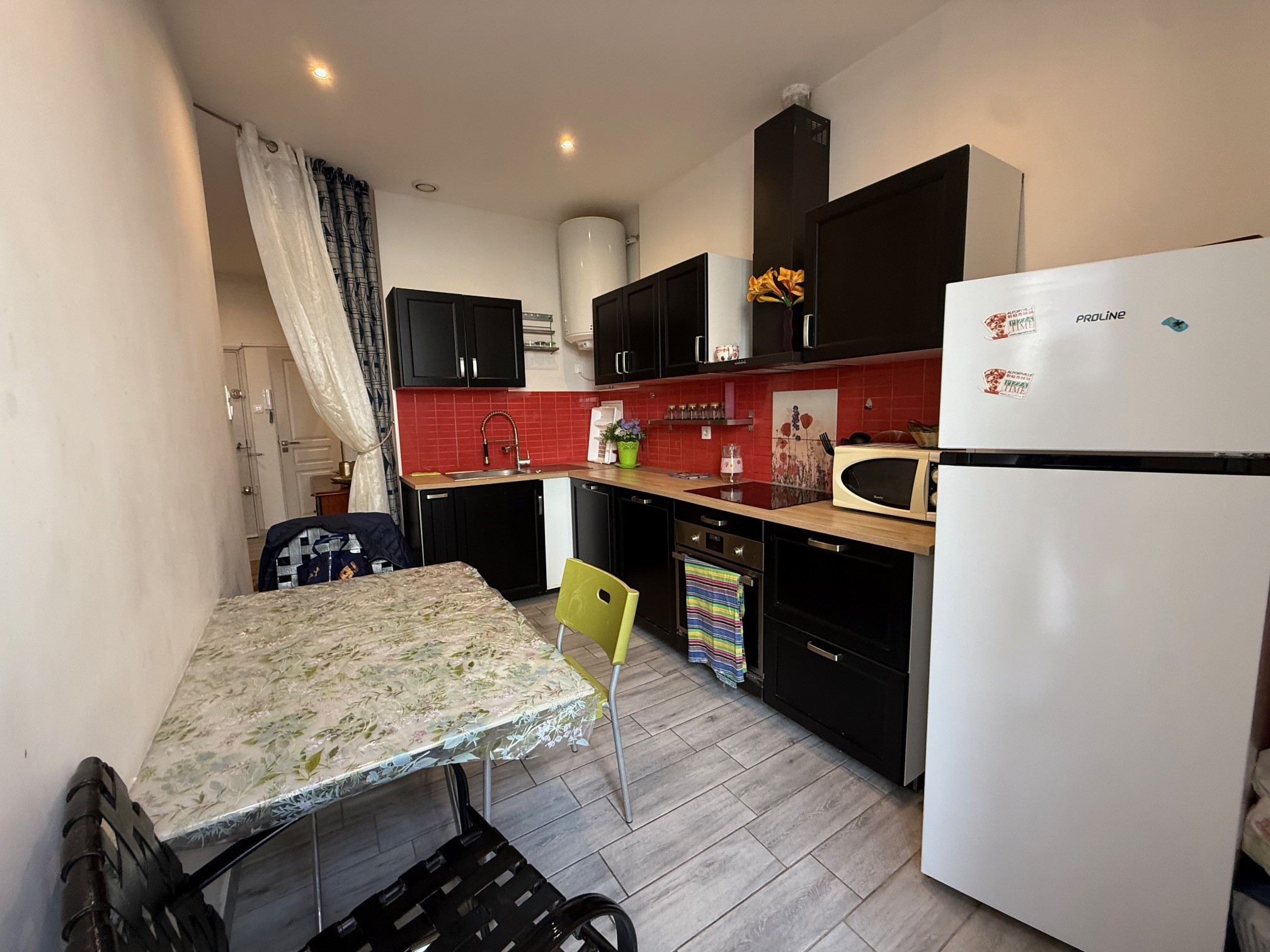Appartement à vendre à Marseille, 55 m², 2 pièces – photo 2 sur 11