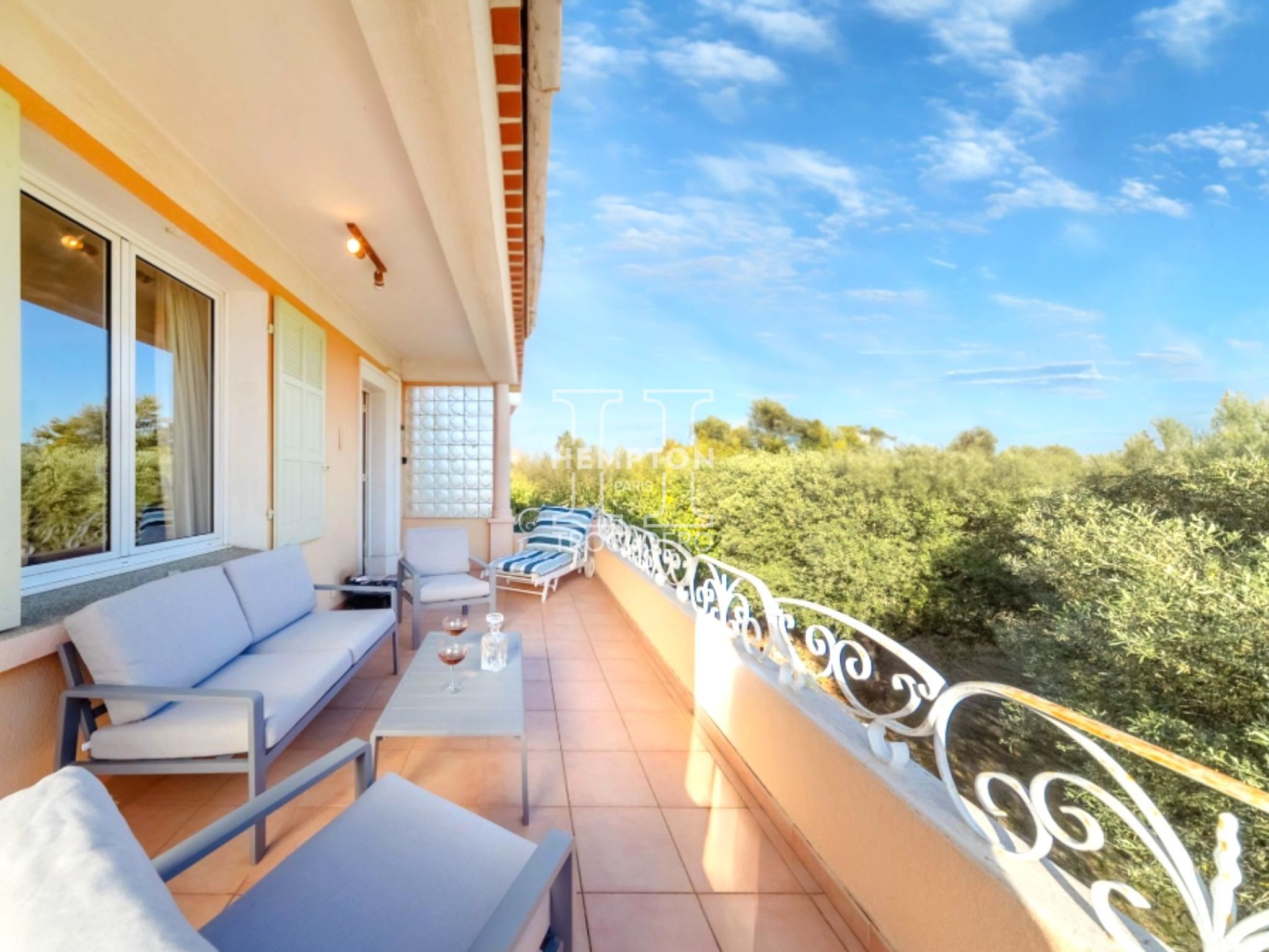 Bien immobilier à vendre à Sanary sur mer, 957 m², 6 pièces – photo 3 sur 15