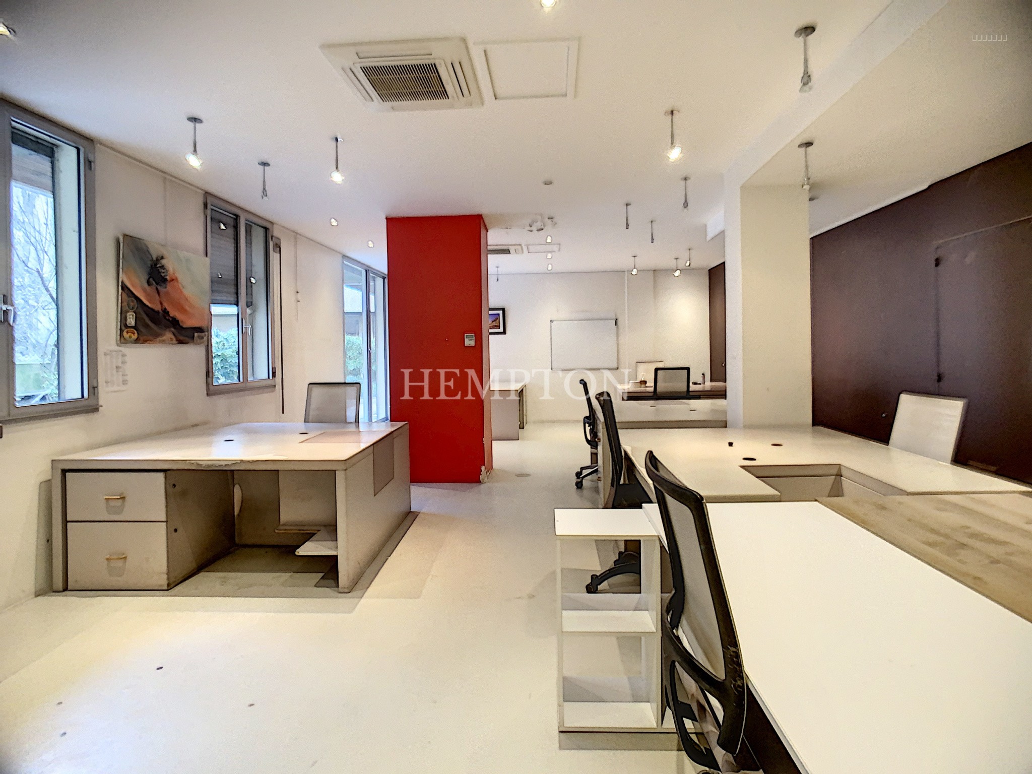 BUREAUX - 165M2 - 75018 PARIS — photo 7