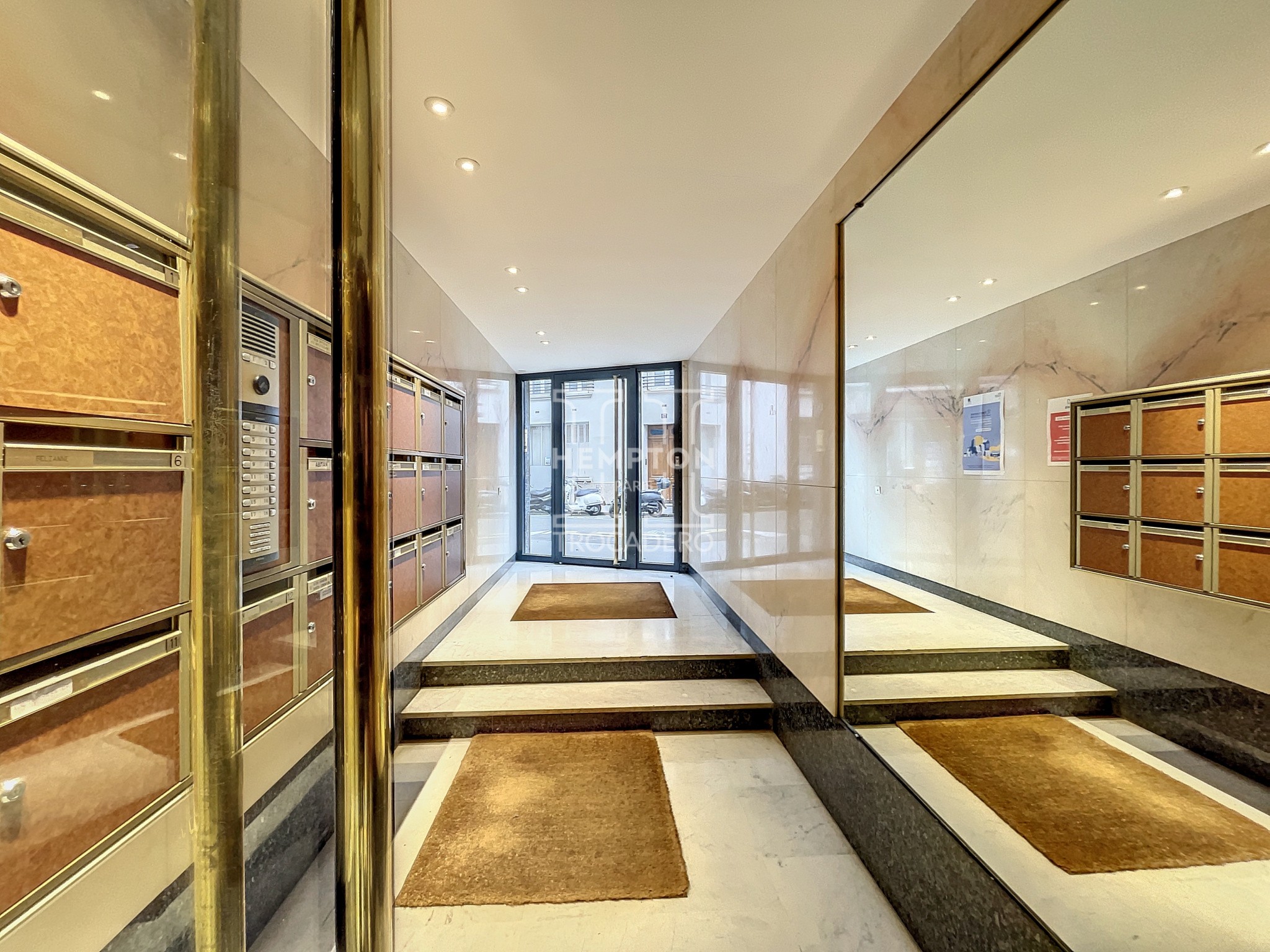 PARIS XVI - PORTE DE SAINT-CLOUD - STUDIO — photo 10