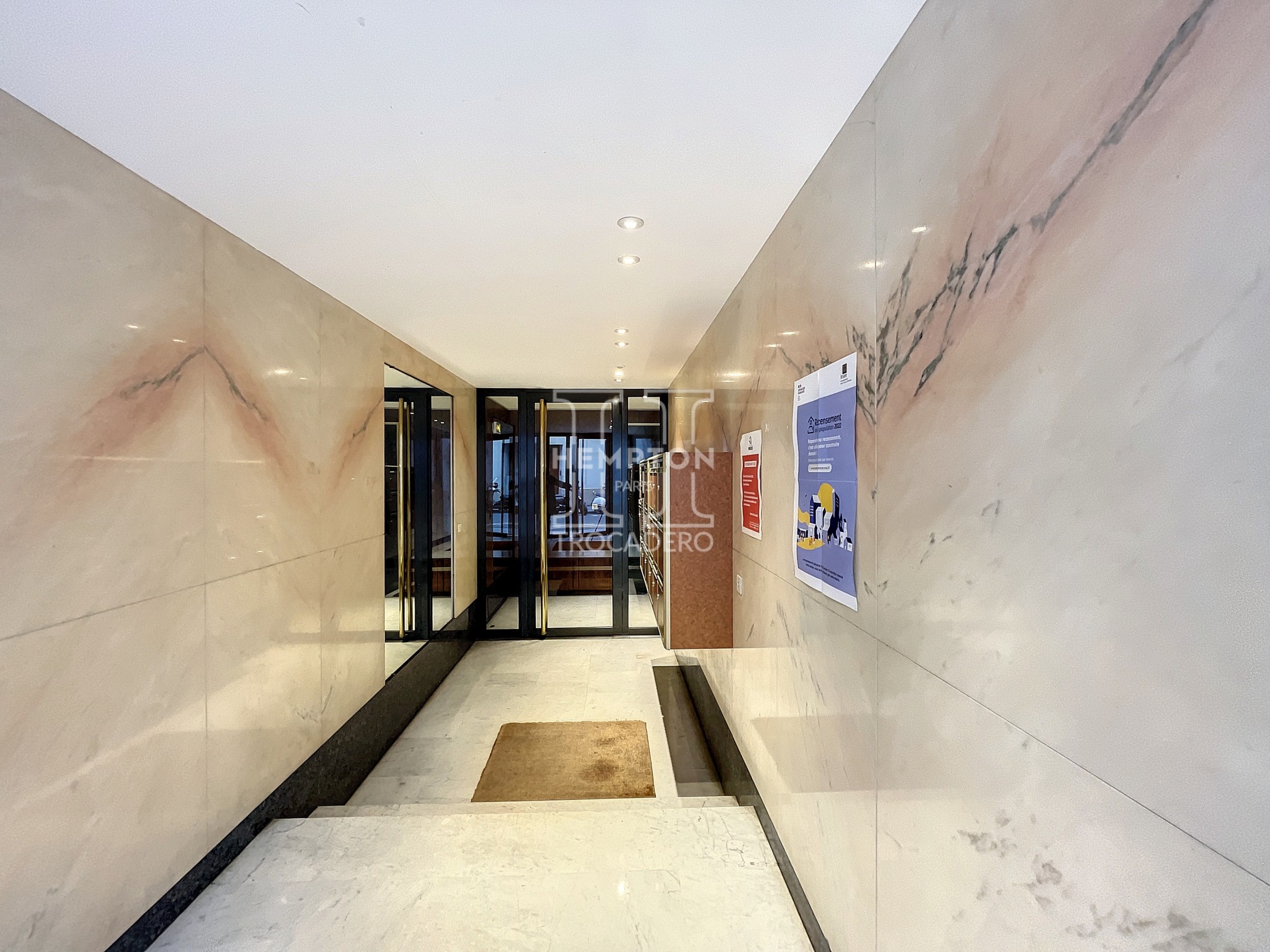 PARIS XVI - PORTE DE SAINT-CLOUD - STUDIO — photo 9