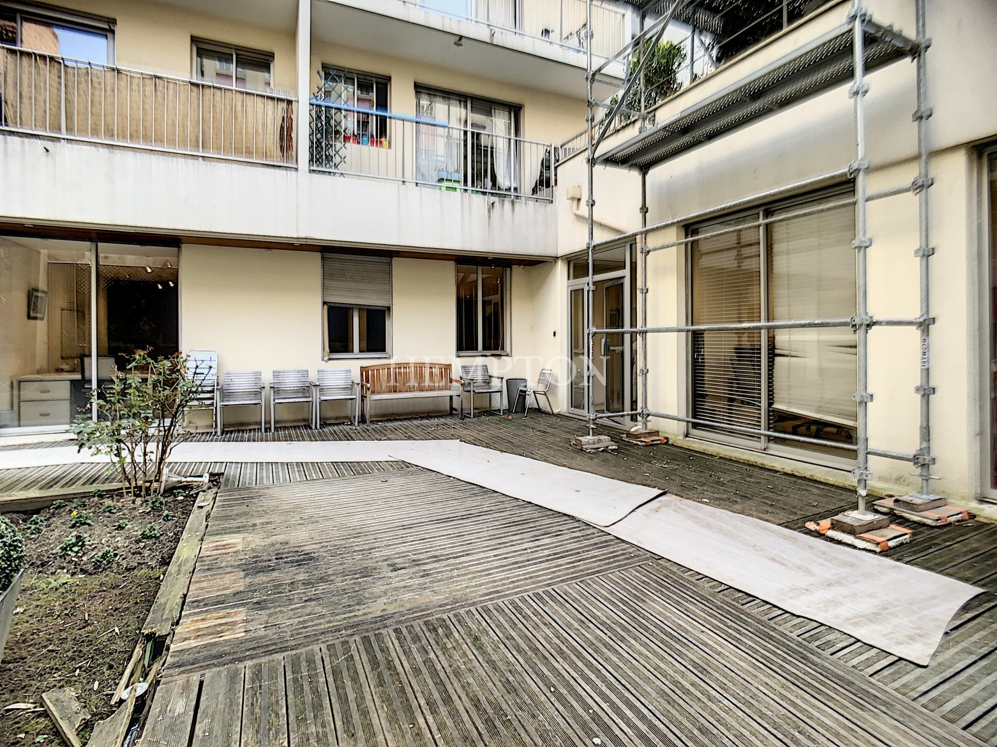 BUREAUX - 165M2 - 75018 PARIS — photo 11