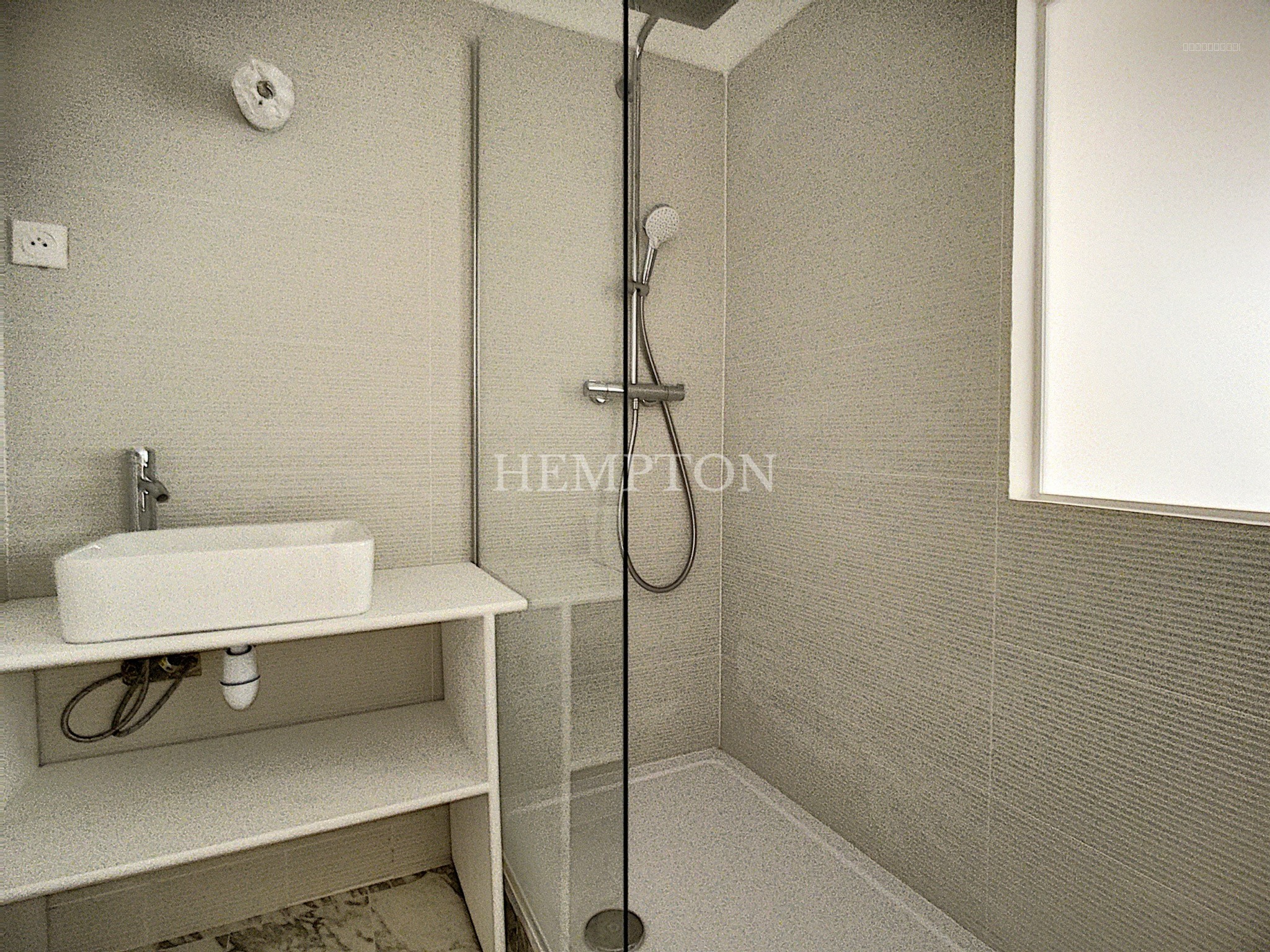 GEORGES V - Studio avec Mezzanine — photo 7