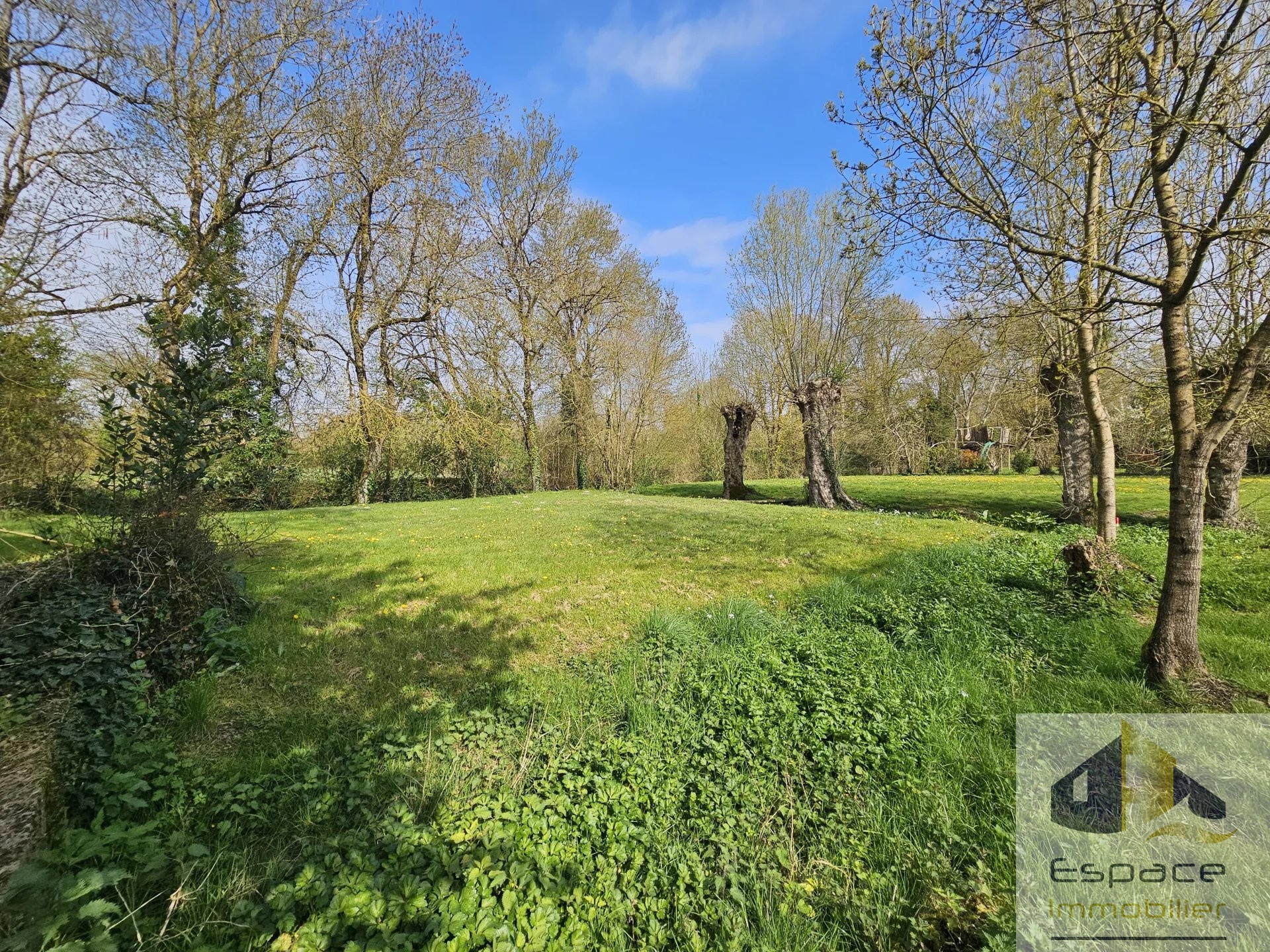 Terrain à vendre à St christophe, 1 110 m² – photo 3 sur 4