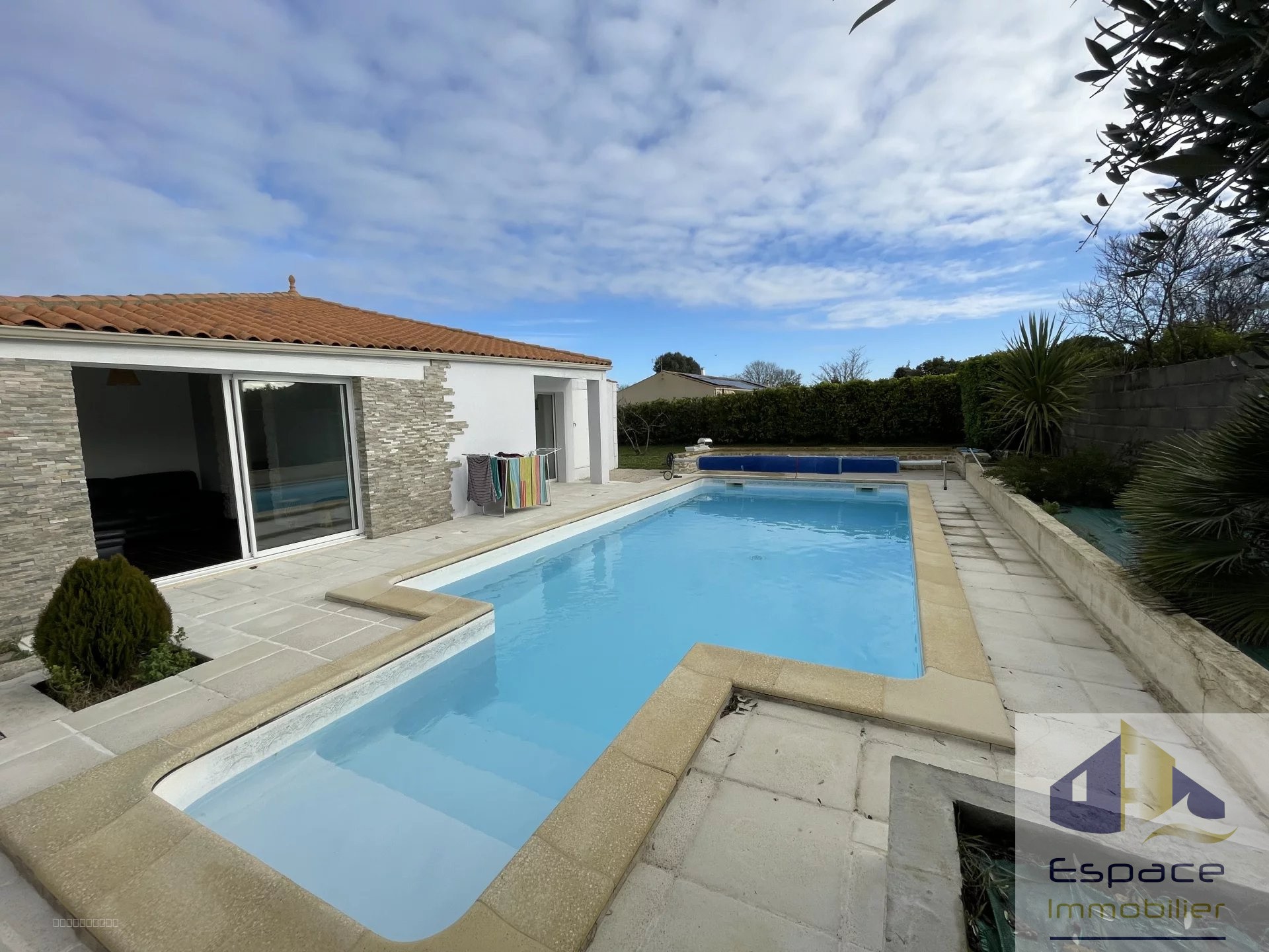 Maison à vendre à Croix chapeau, 148 m², 7 pièces – photo 2 sur 9