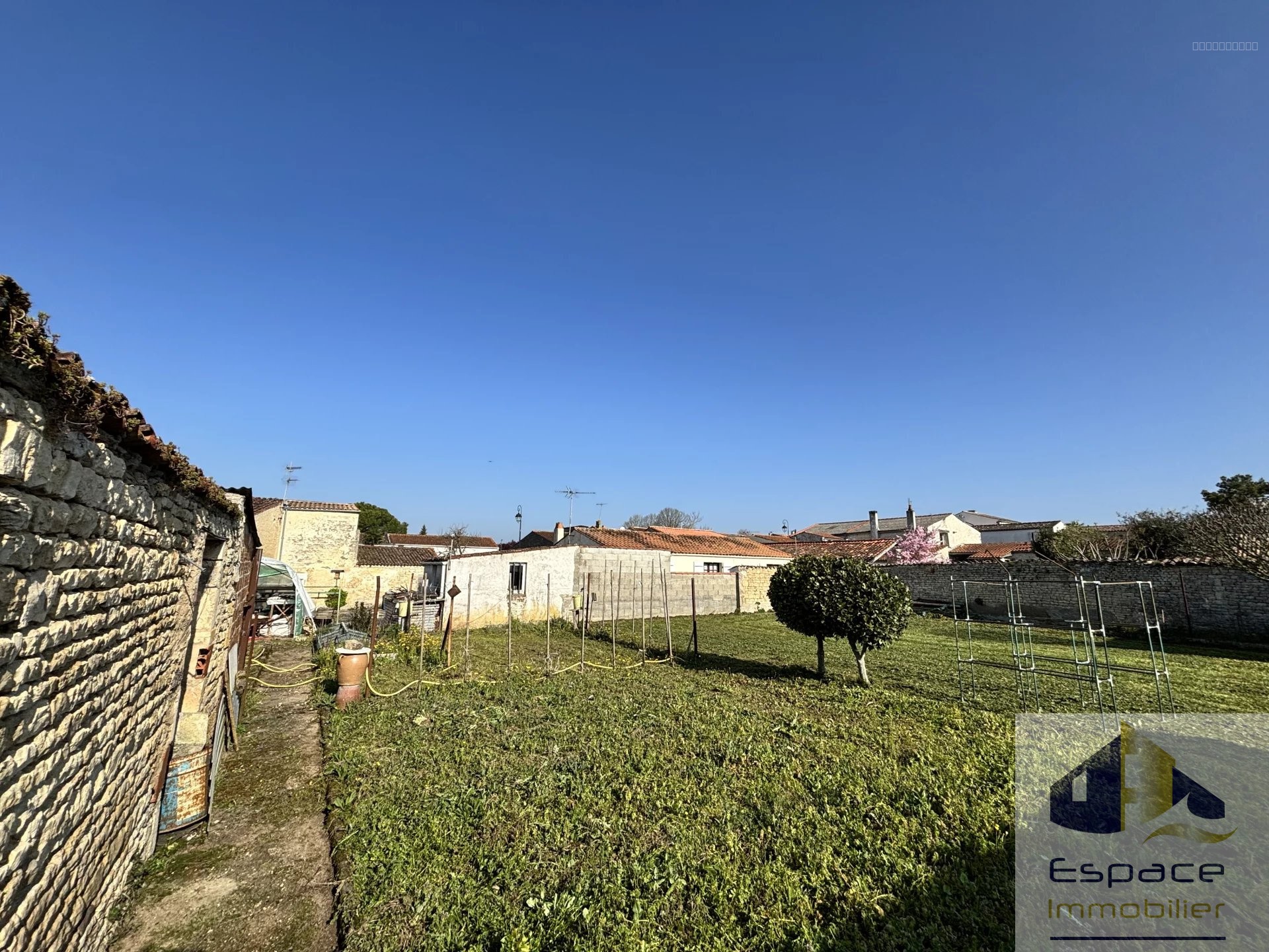 Maison à vendre à Bourgneuf, 56 m², 6 pièces – photo 1 sur 11
