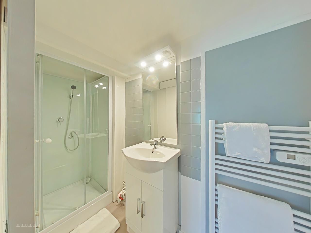 Grand Aigueblanche, immeuble de 4 studios et 4 appartements ! — photo 8