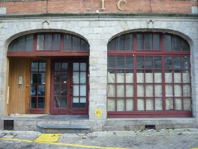 Local commercial à louer à Douai, 120 m² – photo 1 sur 8