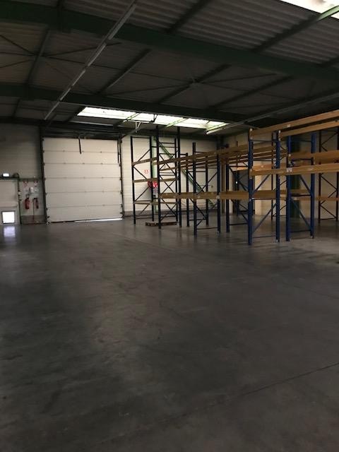 Bien immobilier à louer à Cuincy, 4 000 m² – photo 3 sur 15