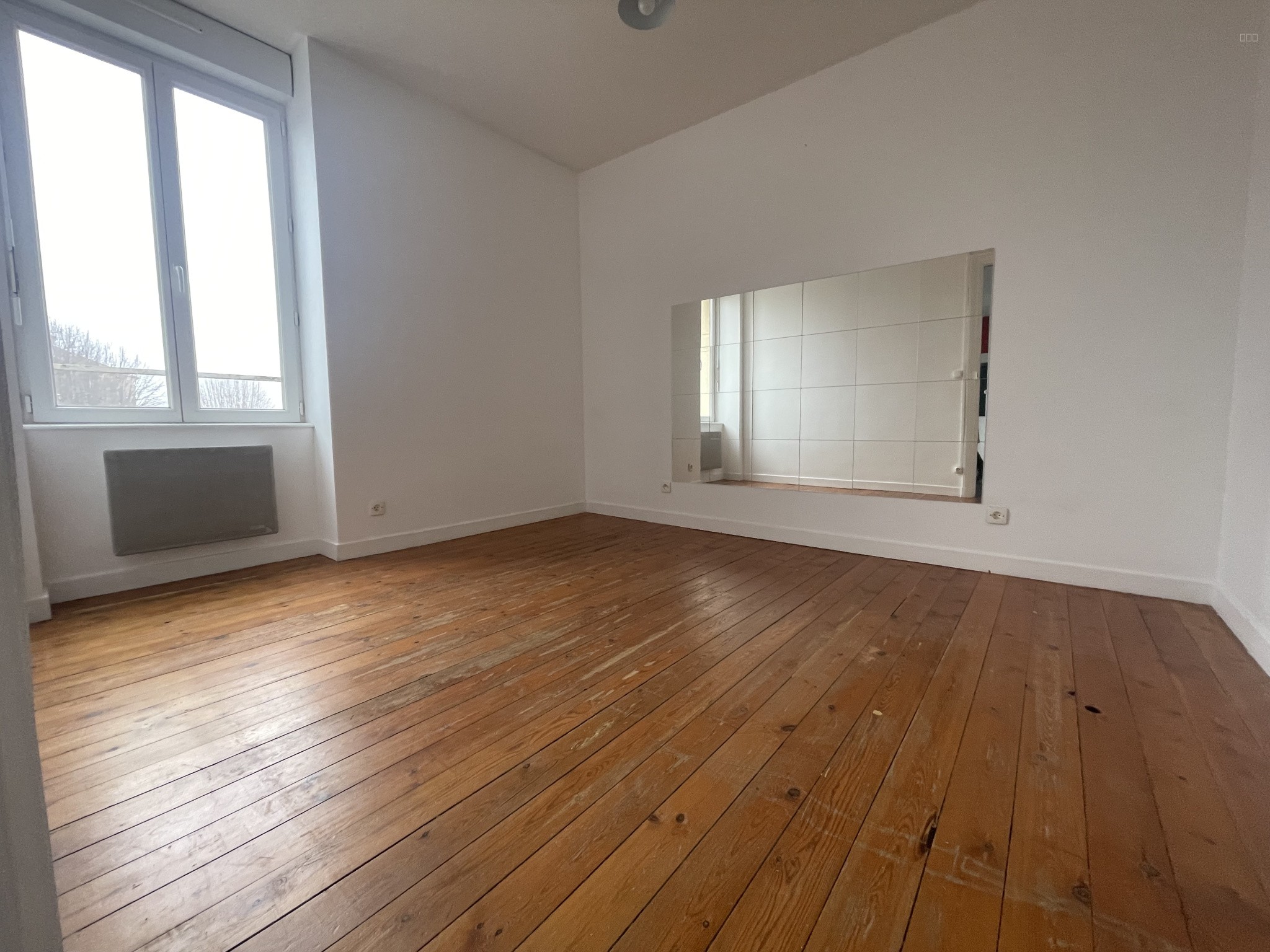 INVESTISSEMENT IMMEUBLE AVEC 6 APPARTEMENTS ET UN FONDS DE COMMERCE — photo 17