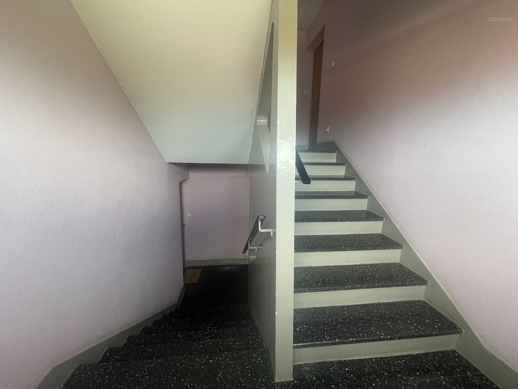 Charmante maison de ville dans quartier résidentiel — photo 9