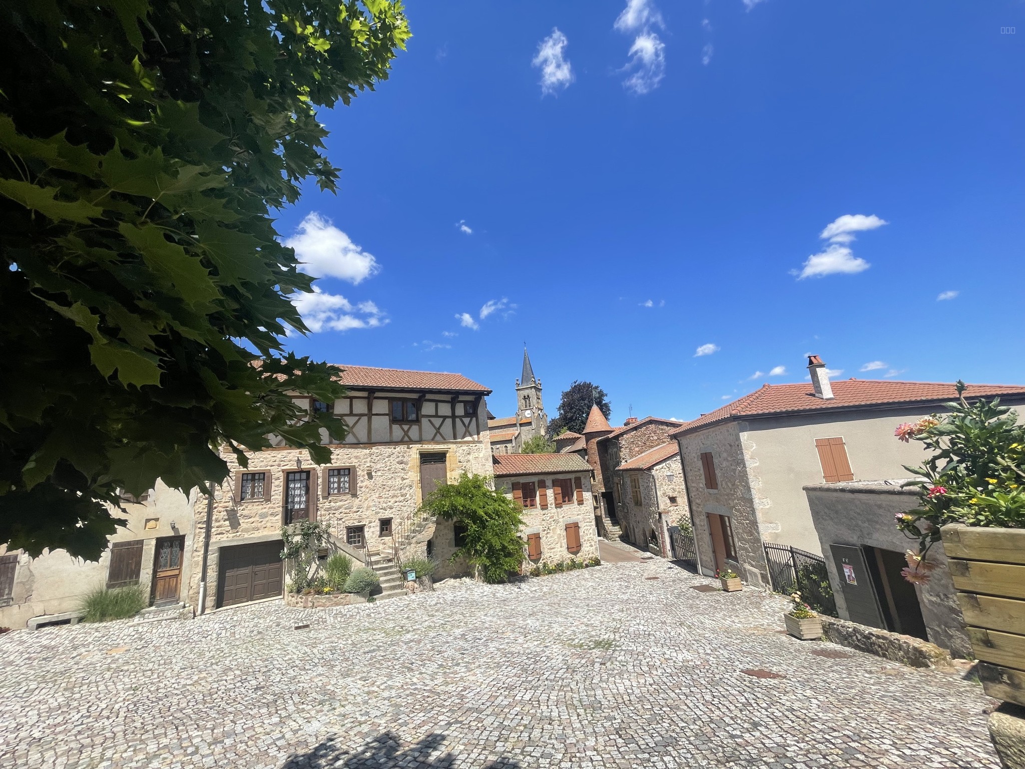 IDEAL PREMIER INVESTISSEMENT MAISON DE VILLAGE AVEC GARAGE — photo 11