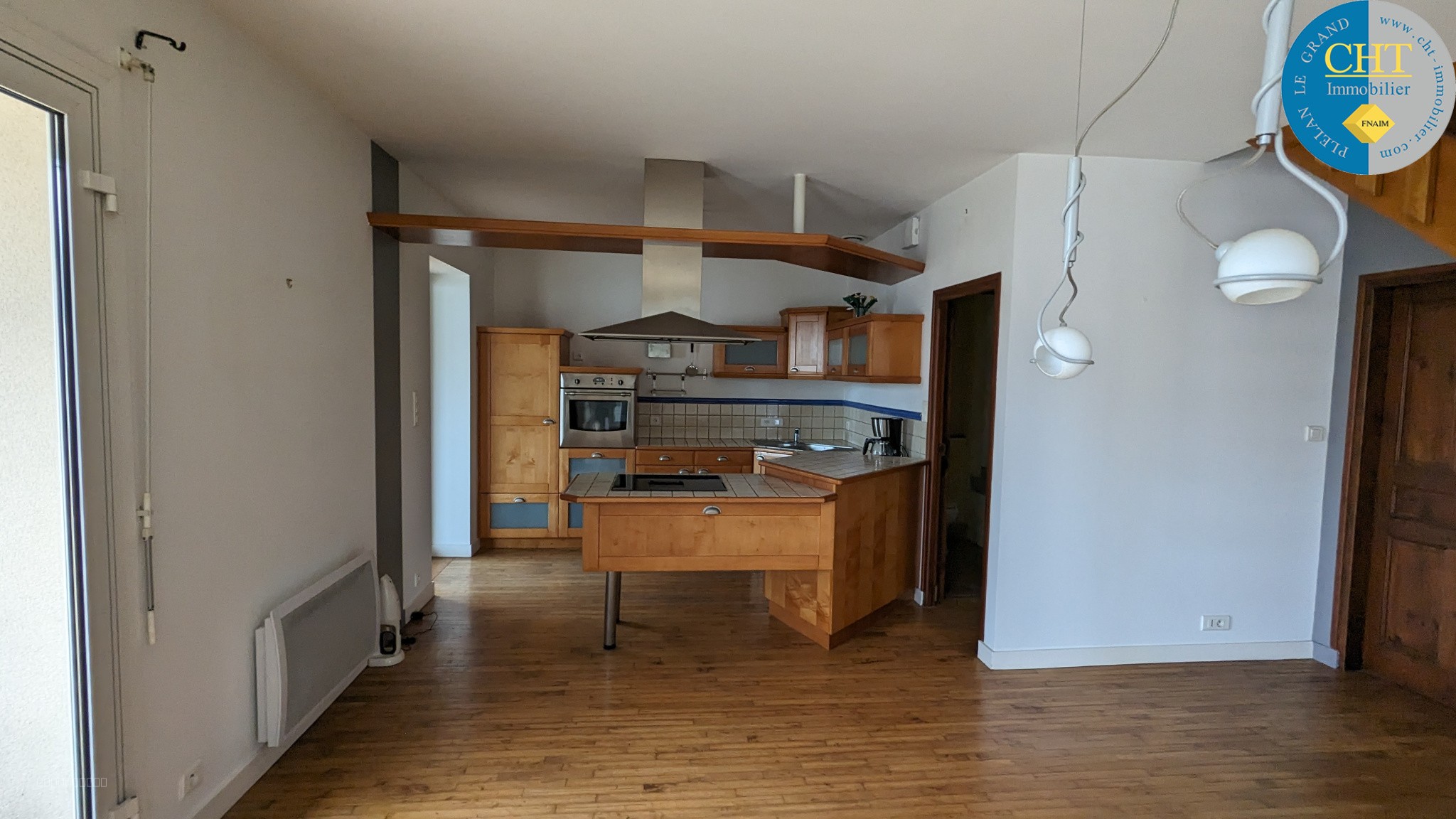 GUER - à louer - UN APPARTEMENT MEUBLÉ DE TYPE 5 — photo 4