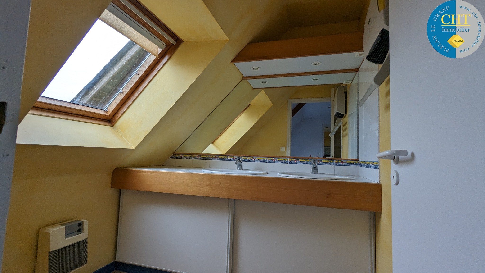 GUER - à louer - UN APPARTEMENT MEUBLÉ DE TYPE 5 — photo 15
