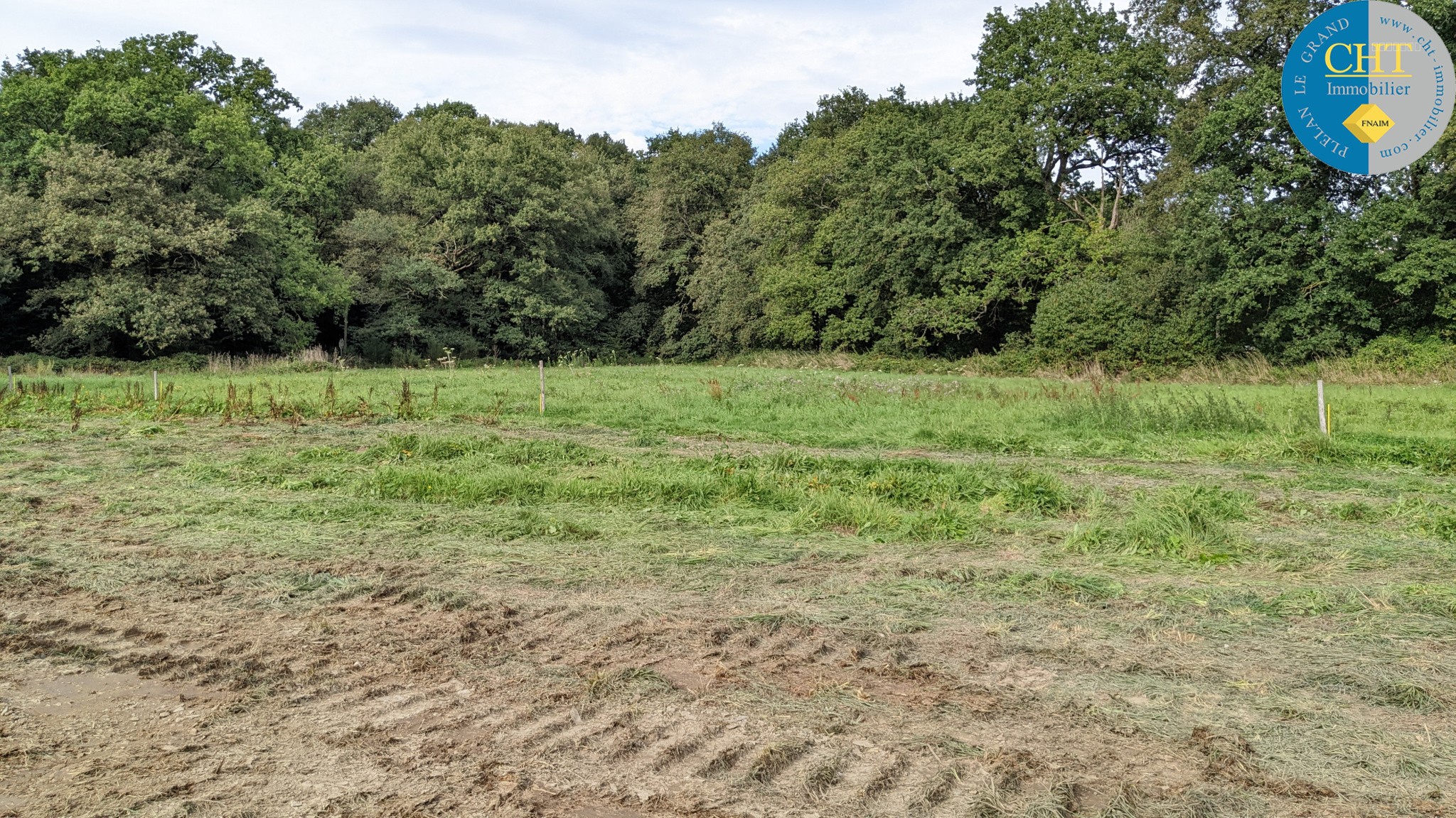 Terrain à vendre à Missiriac, 977 m² – photo 1 sur 3