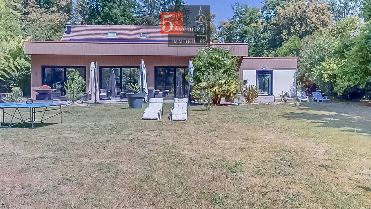 Maison à vendre à Lamorlaye, 260 m², 7 pièces – photo 2 sur 14