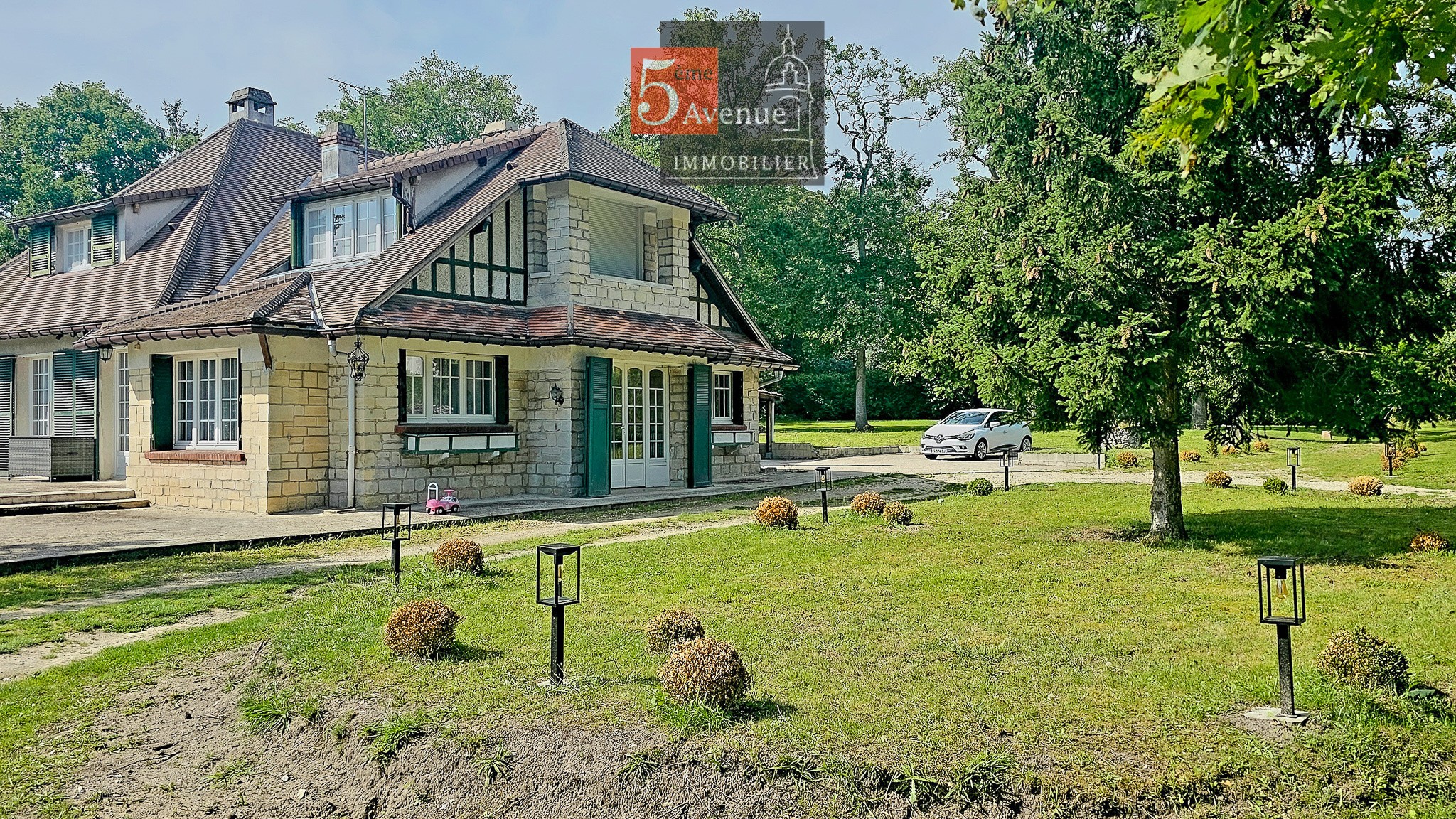 Maison à vendre à Lamorlaye, 220 m², 6 pièces – photo 2 sur 15
