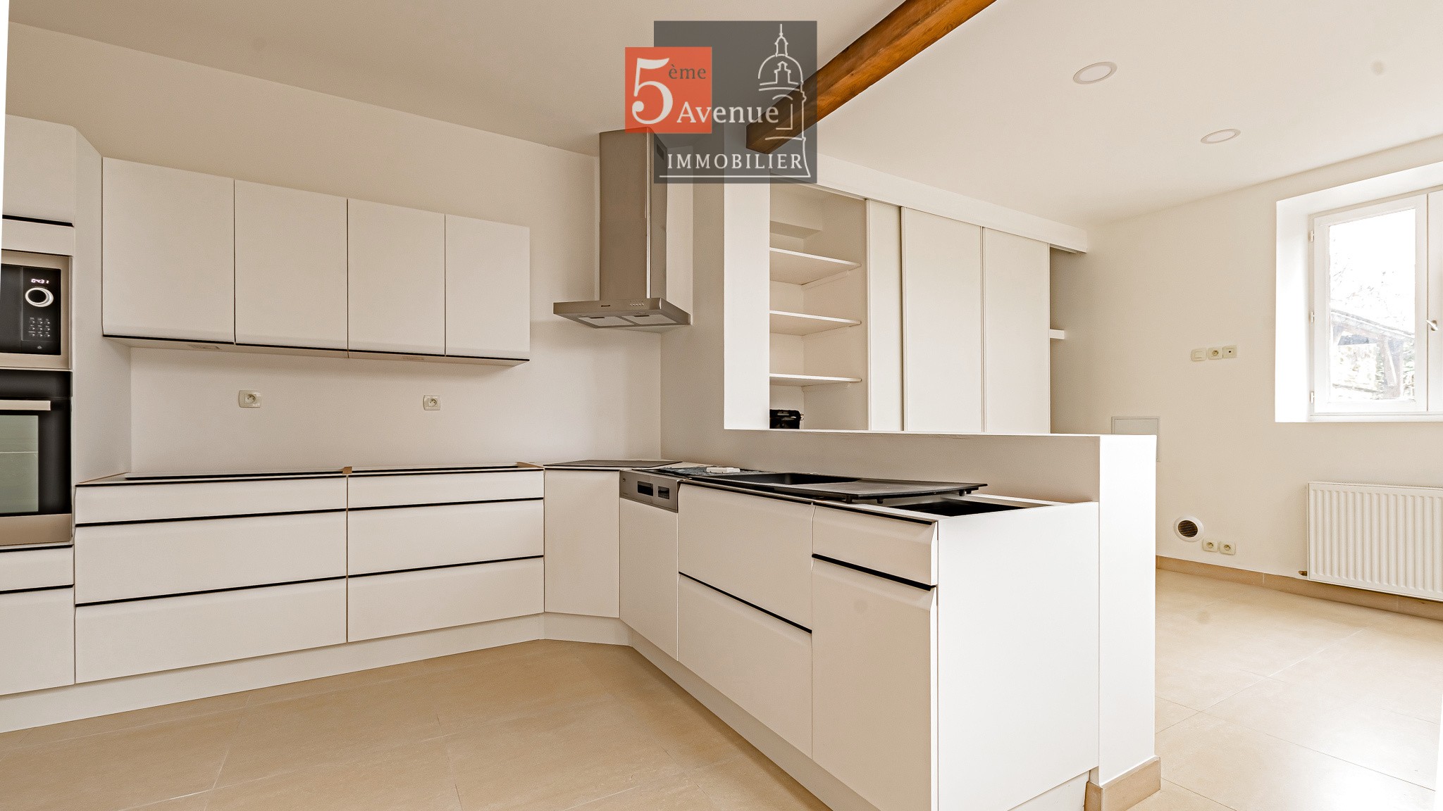 Maison à vendre à Chantilly, 198 m², 7 pièces – photo 2 sur 17